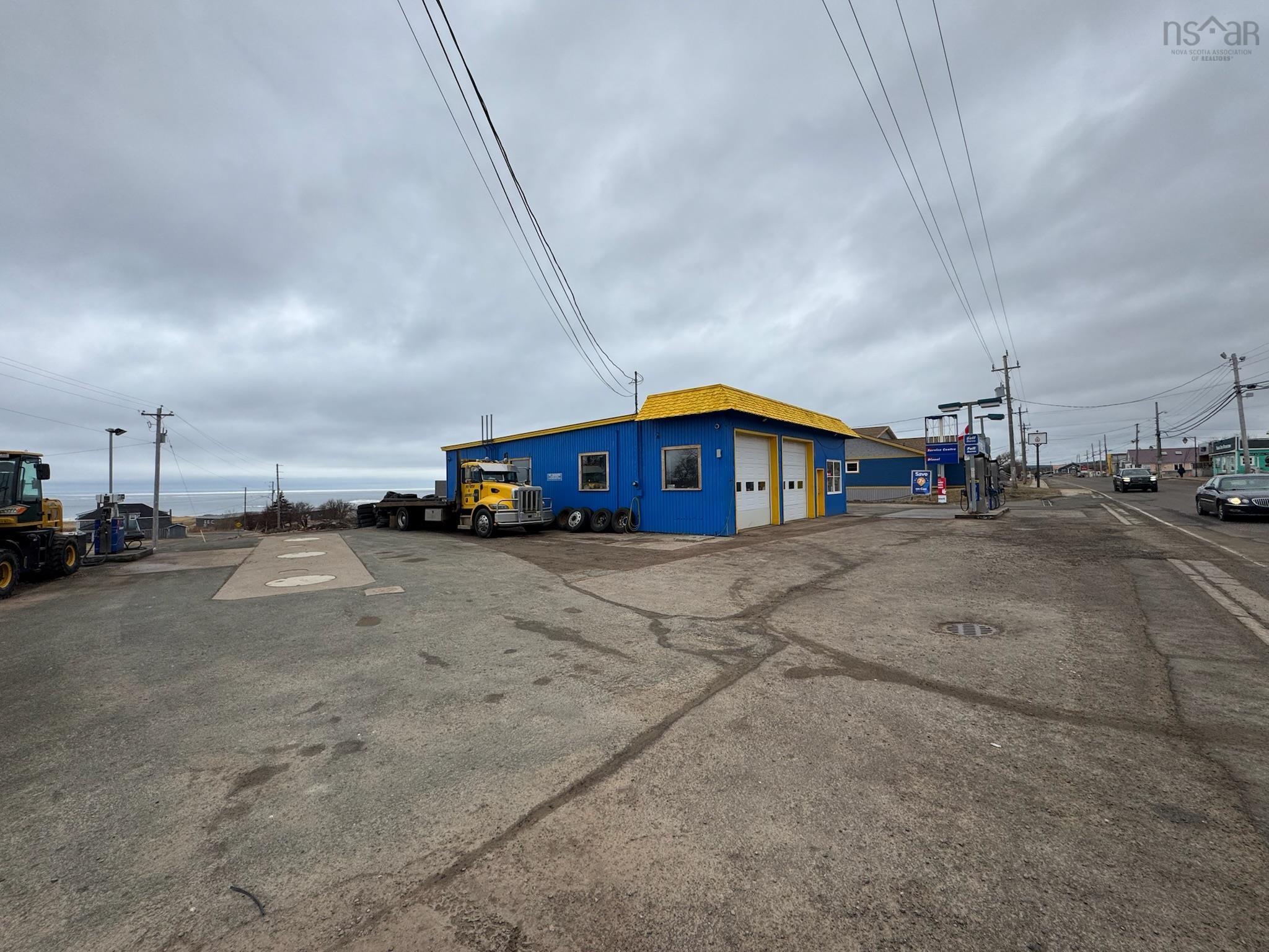 $650,000.00: 15885 Central Avenue, Inverness