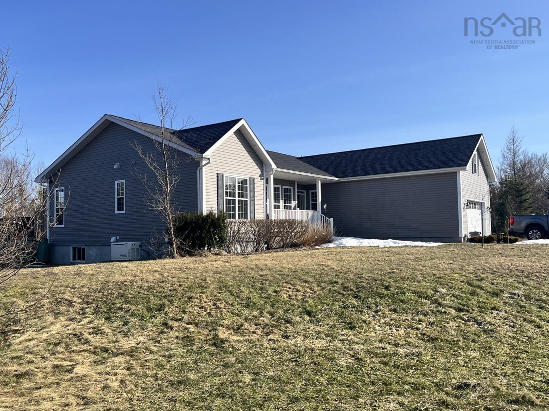 $899,000.00: 60 Kristin Court, Mira Road