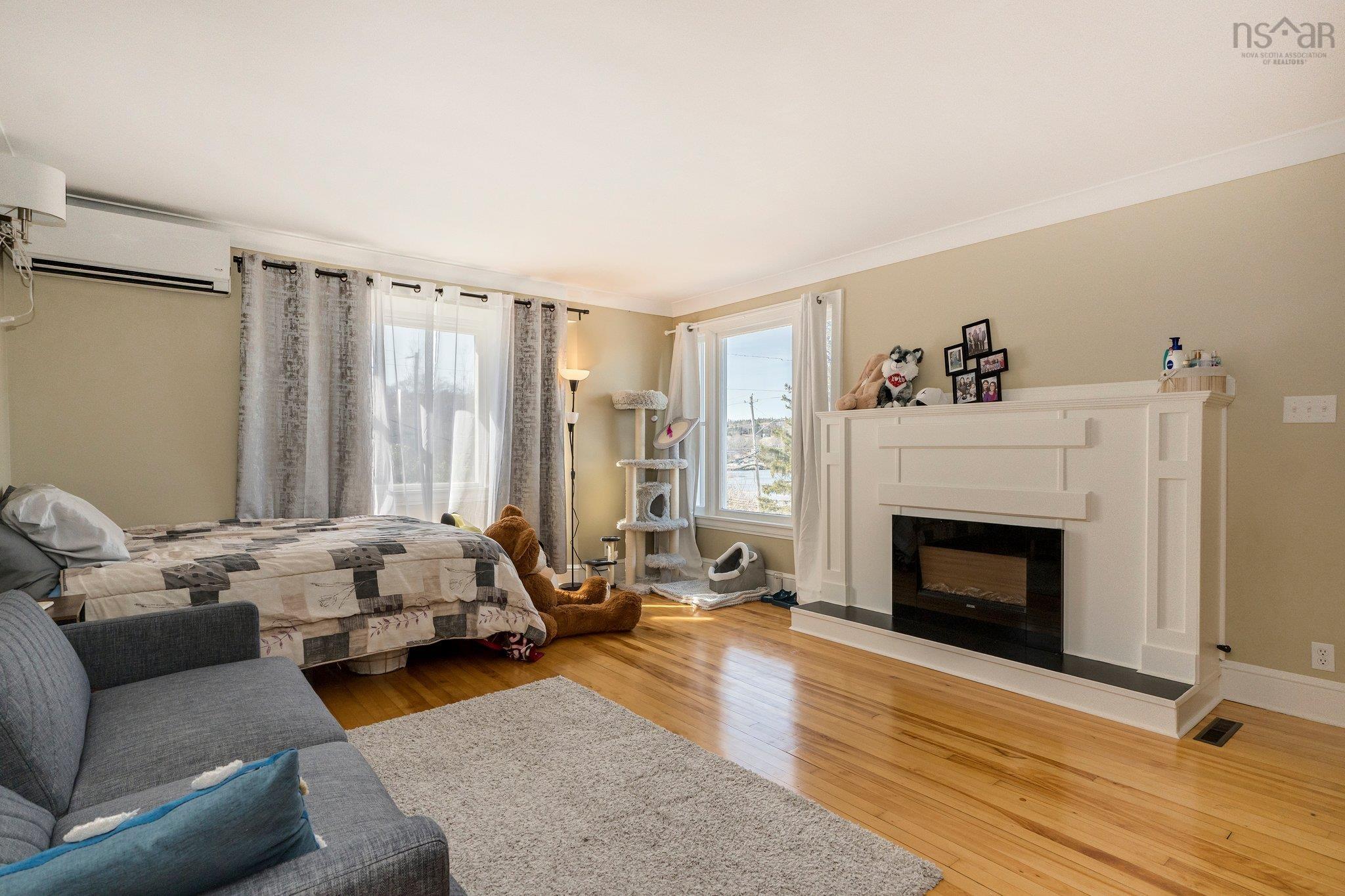 $899,900.00: 2 Torrington Drive, Halifax