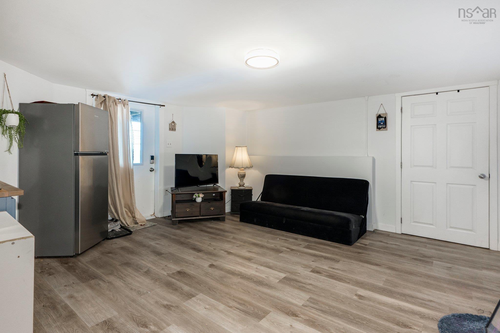 $899,900.00: 2 Torrington Drive, Halifax