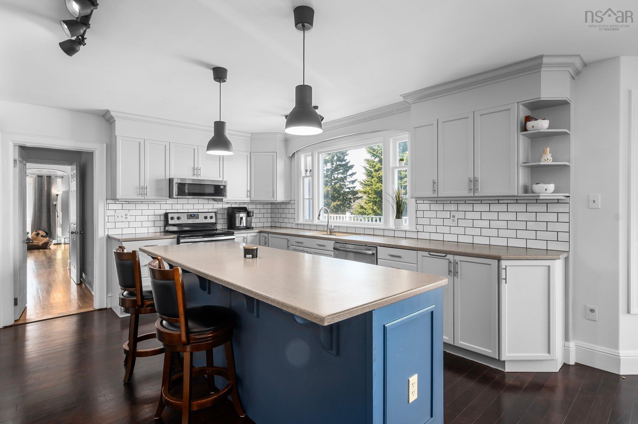 $899,900.00: 2 Torrington Drive, Halifax