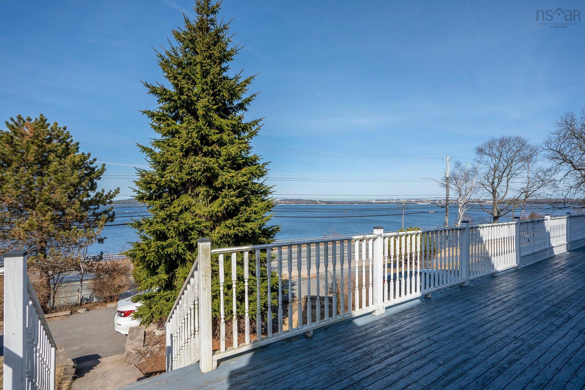 $899,900.00: 2 Torrington Drive, Halifax