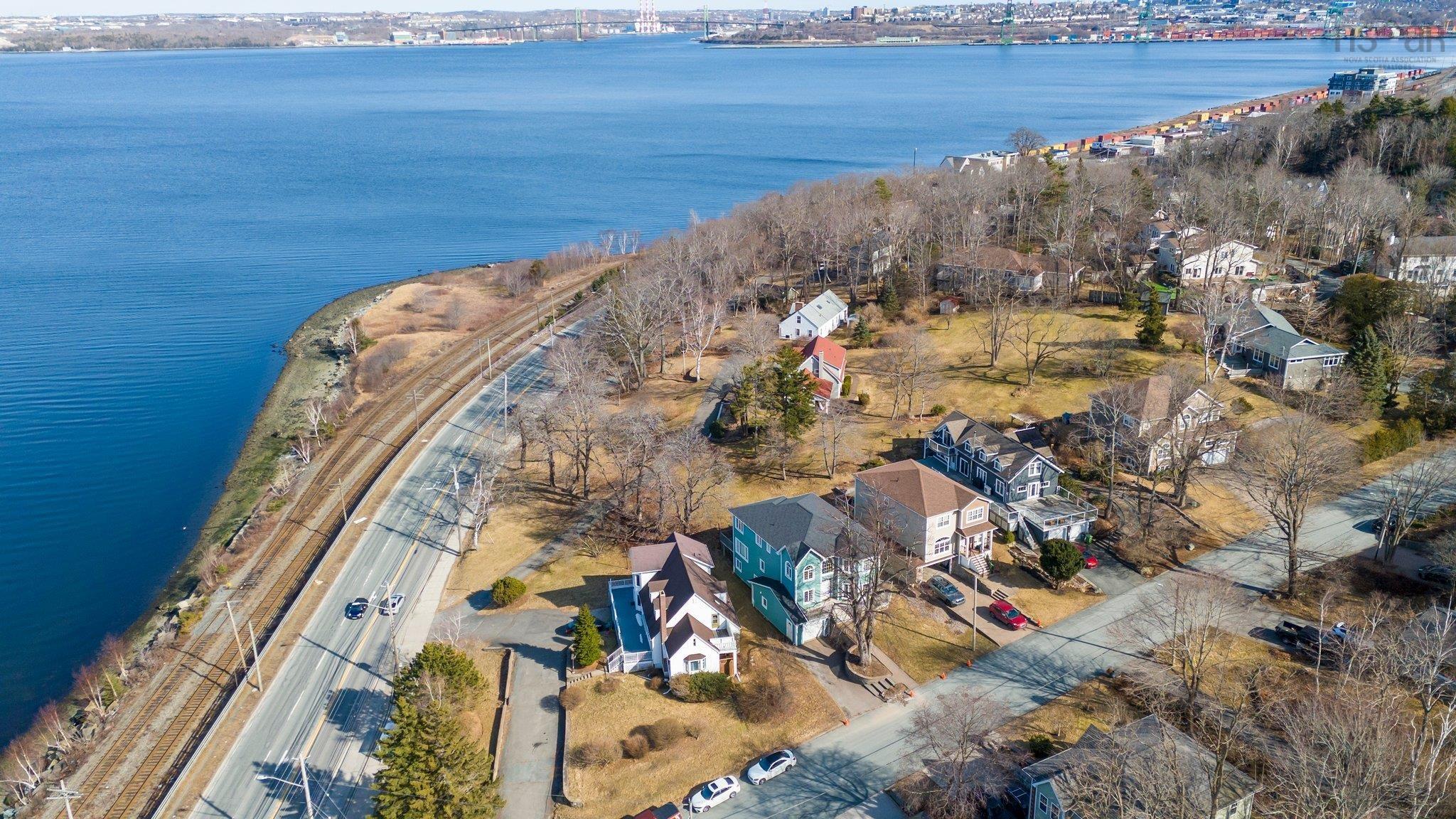 $899,900.00: 2 Torrington Drive, Halifax
