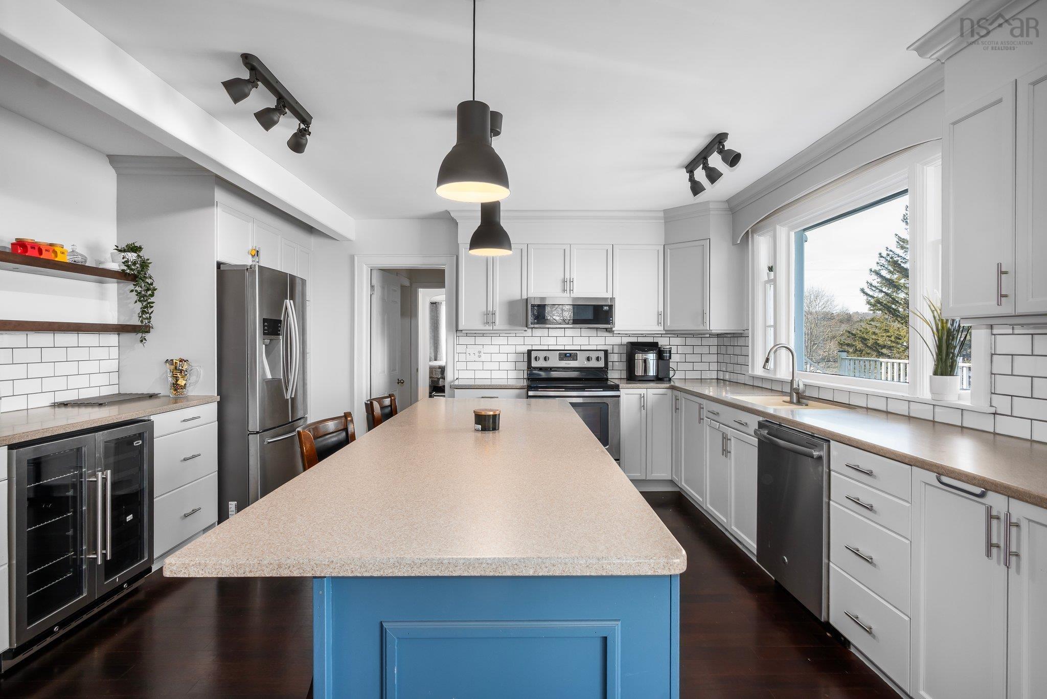 $899,900.00: 2 Torrington Drive, Halifax