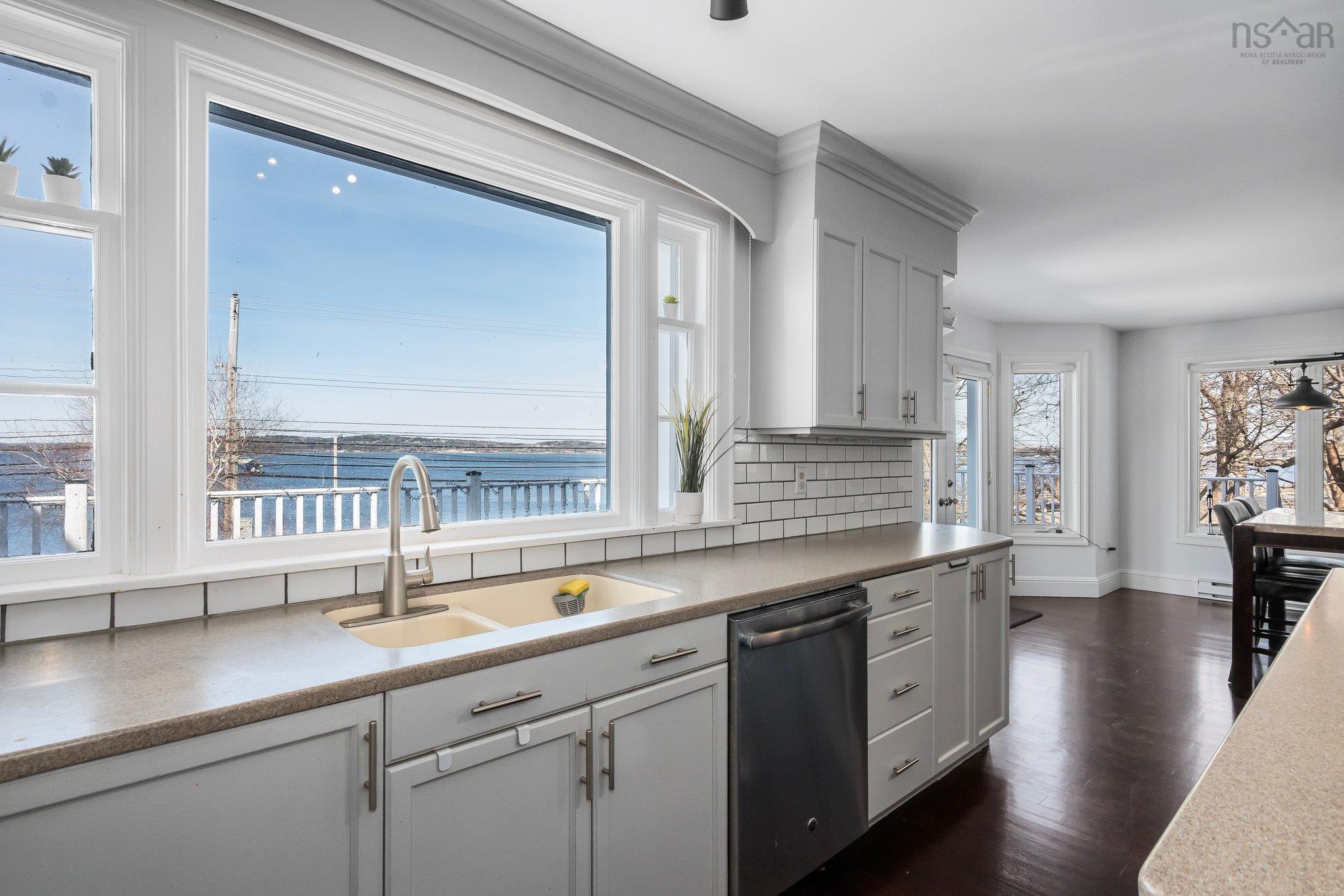 $899,900.00: 2 Torrington Drive, Halifax