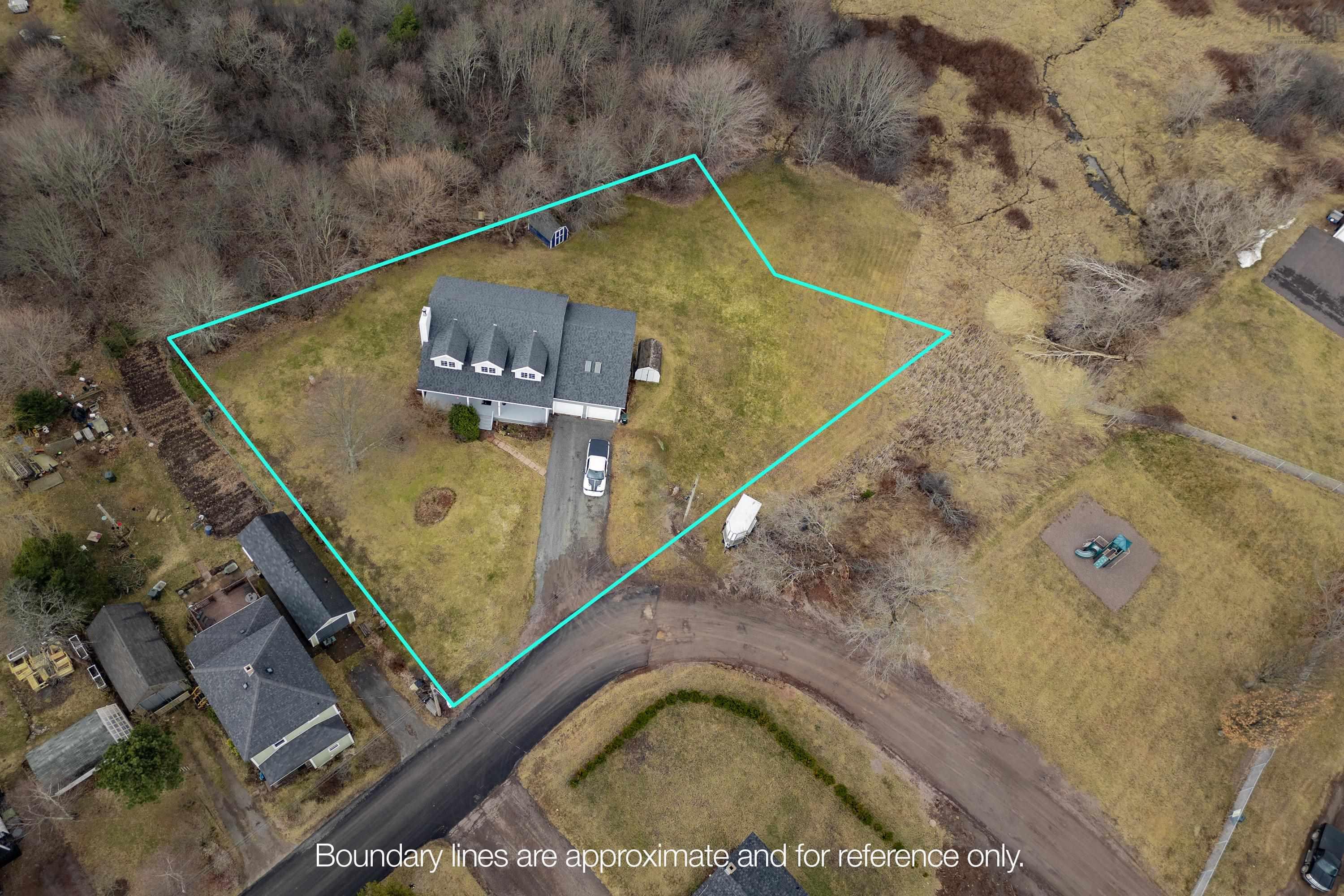 $449,900.00: 6 Arlington Avenue, Amherst