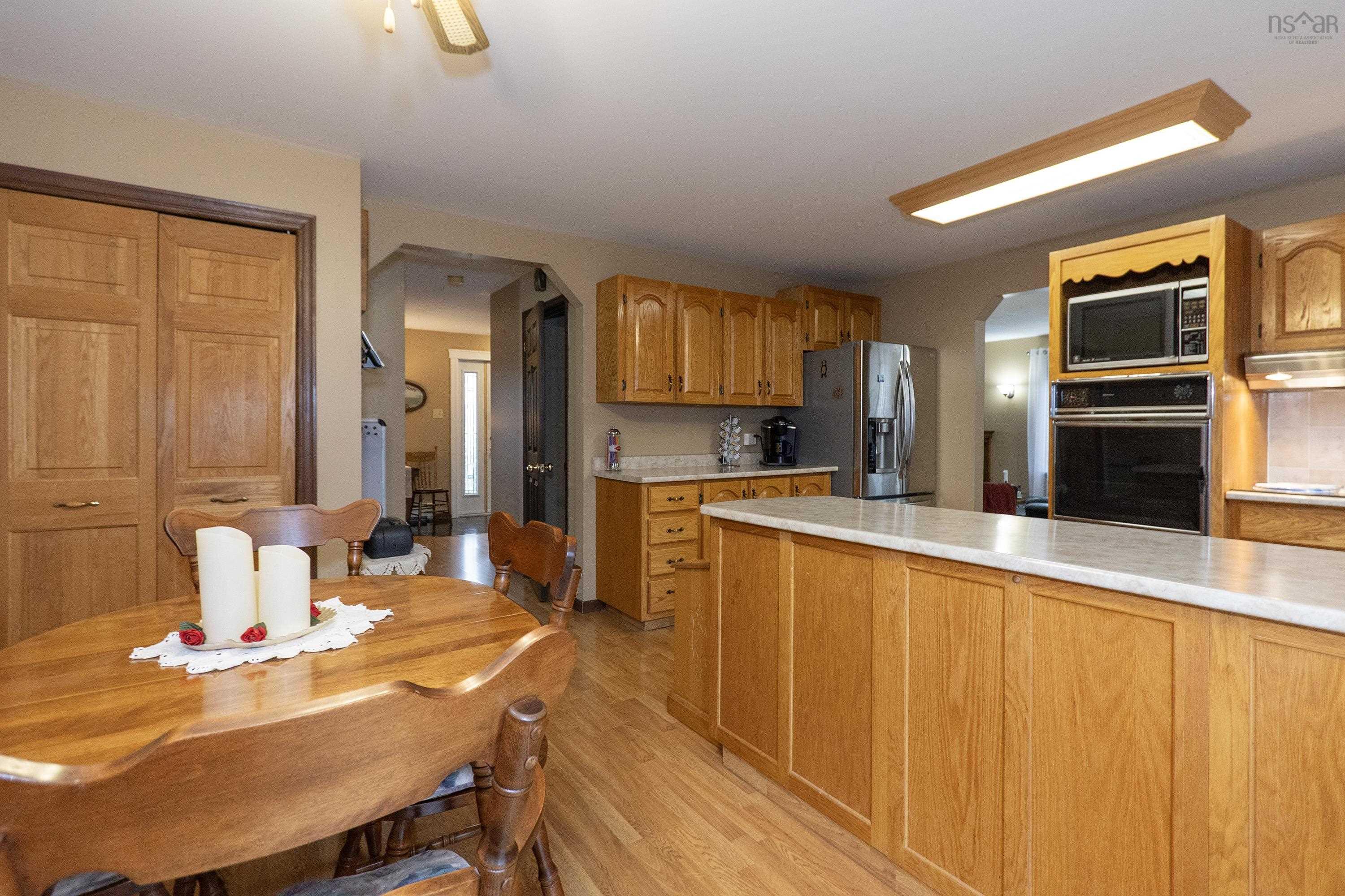 $449,900.00: 6 Arlington Avenue, Amherst