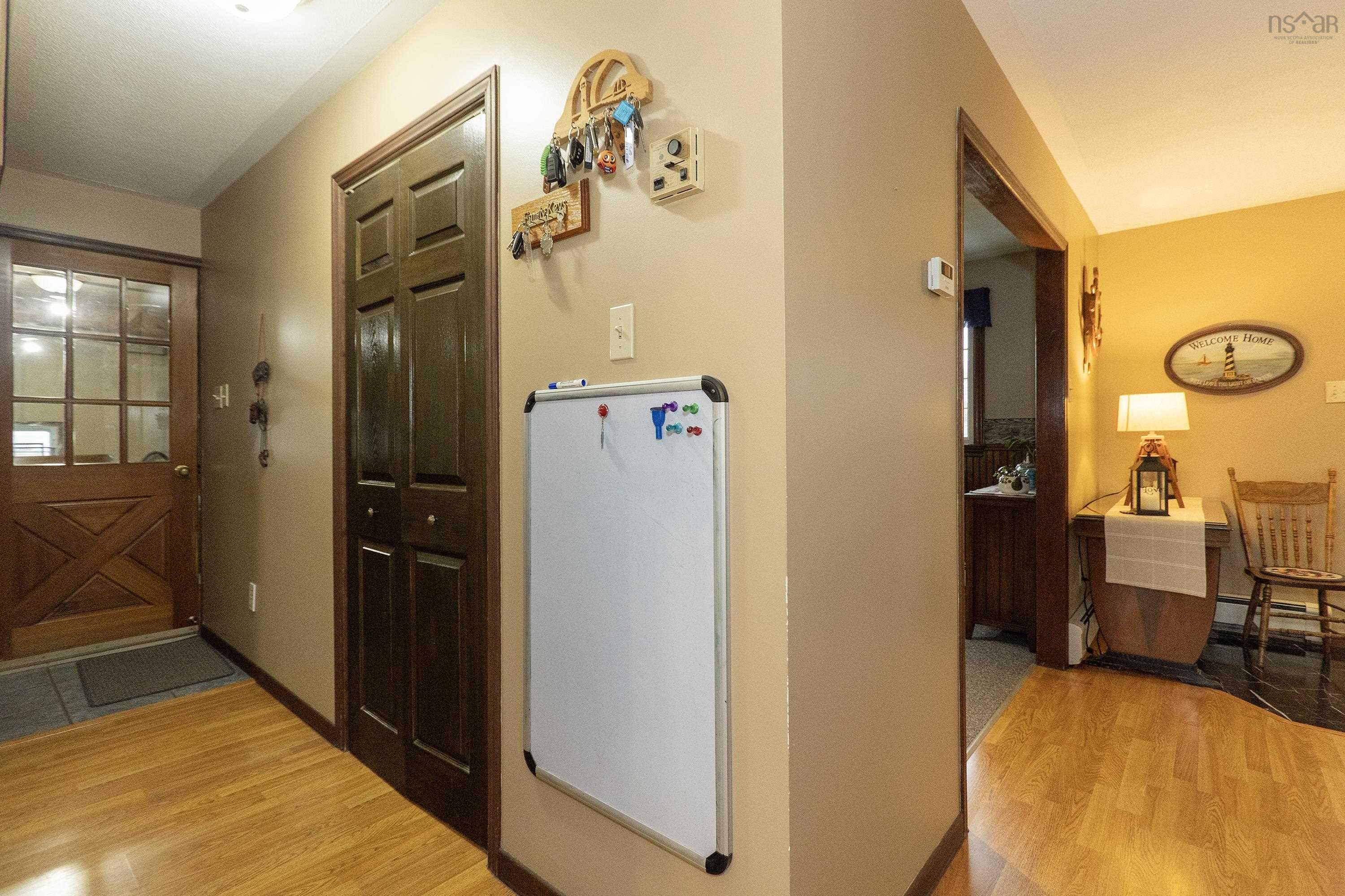 $449,900.00: 6 Arlington Avenue, Amherst