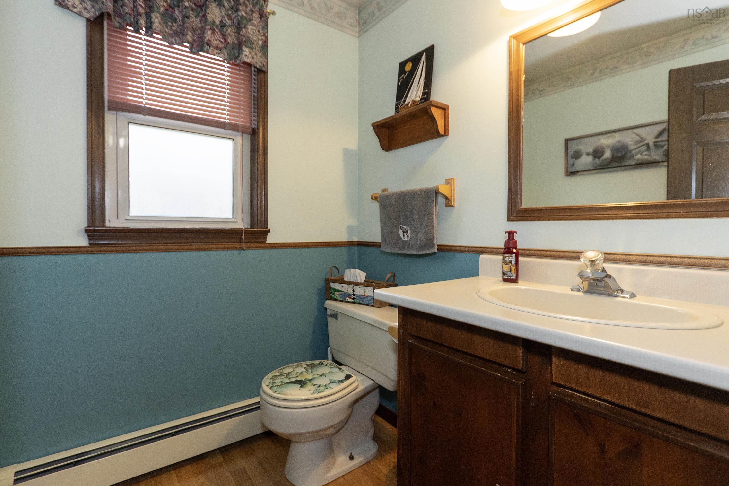 $449,900.00: 6 Arlington Avenue, Amherst