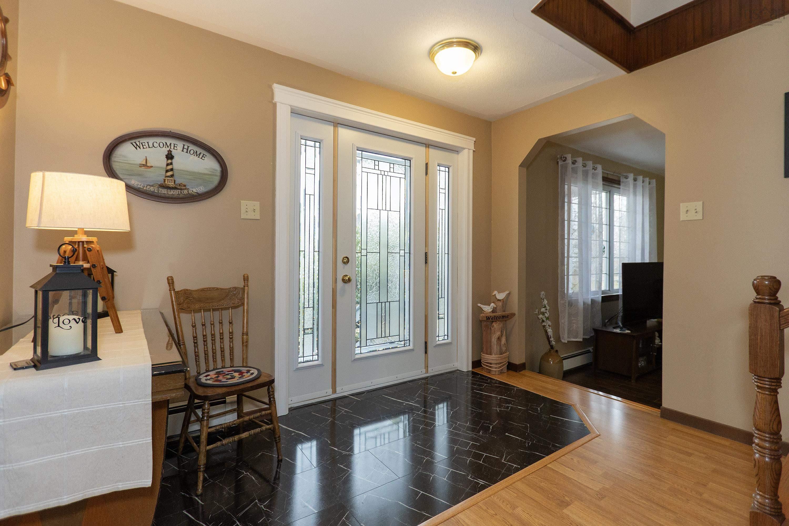 $449,900.00: 6 Arlington Avenue, Amherst