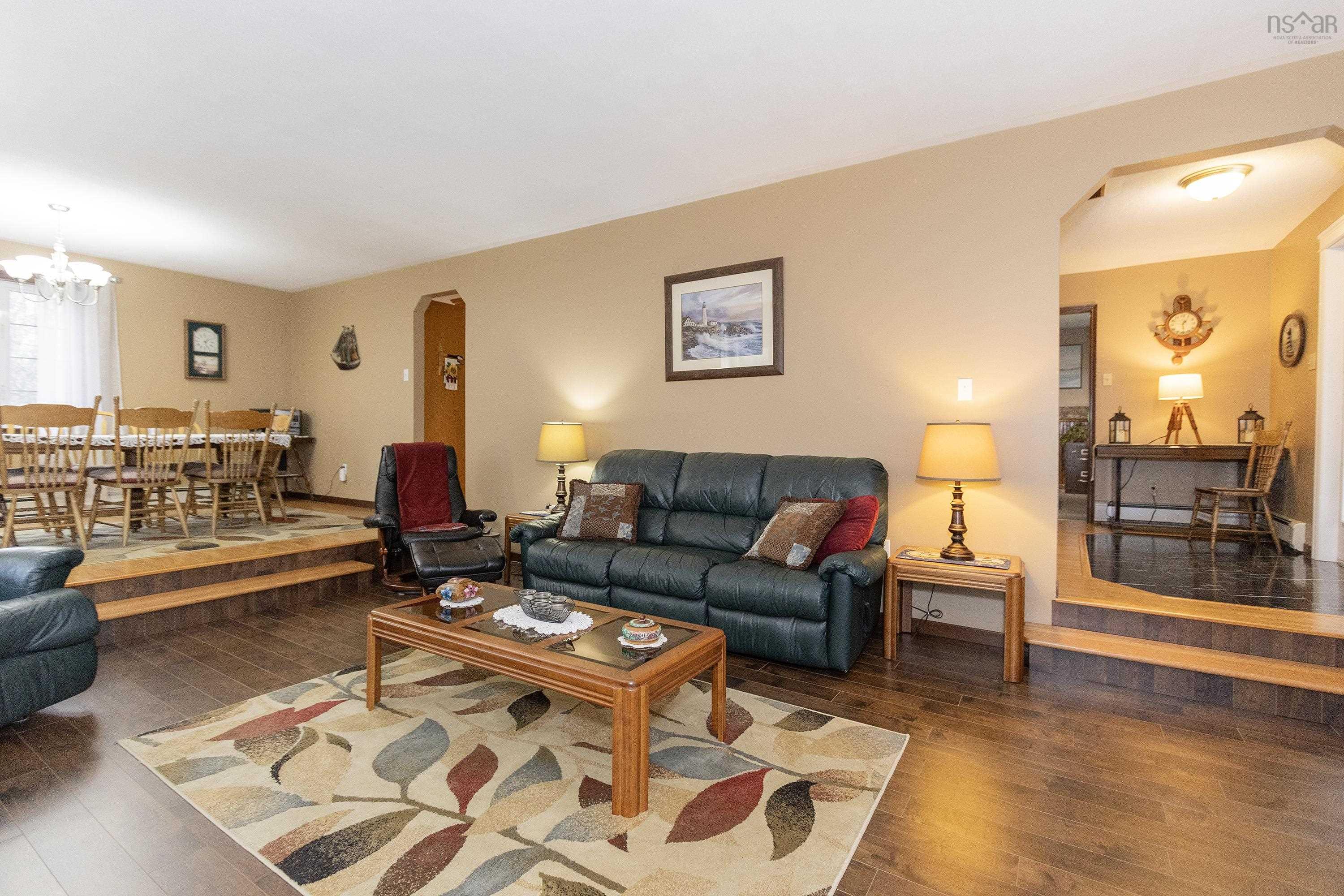 $449,900.00: 6 Arlington Avenue, Amherst
