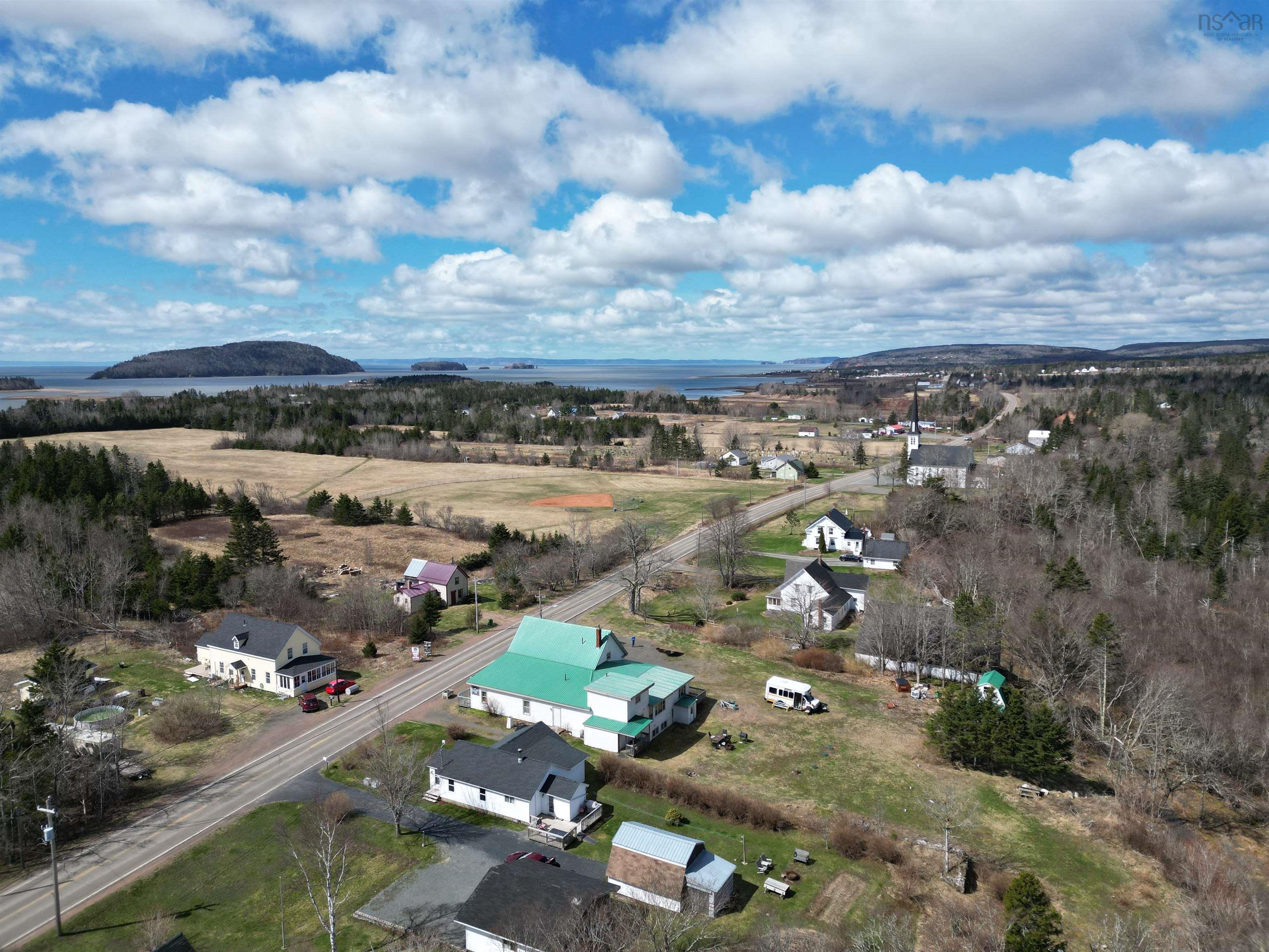 $299,000.00: 951 Highway 2, Five Islands