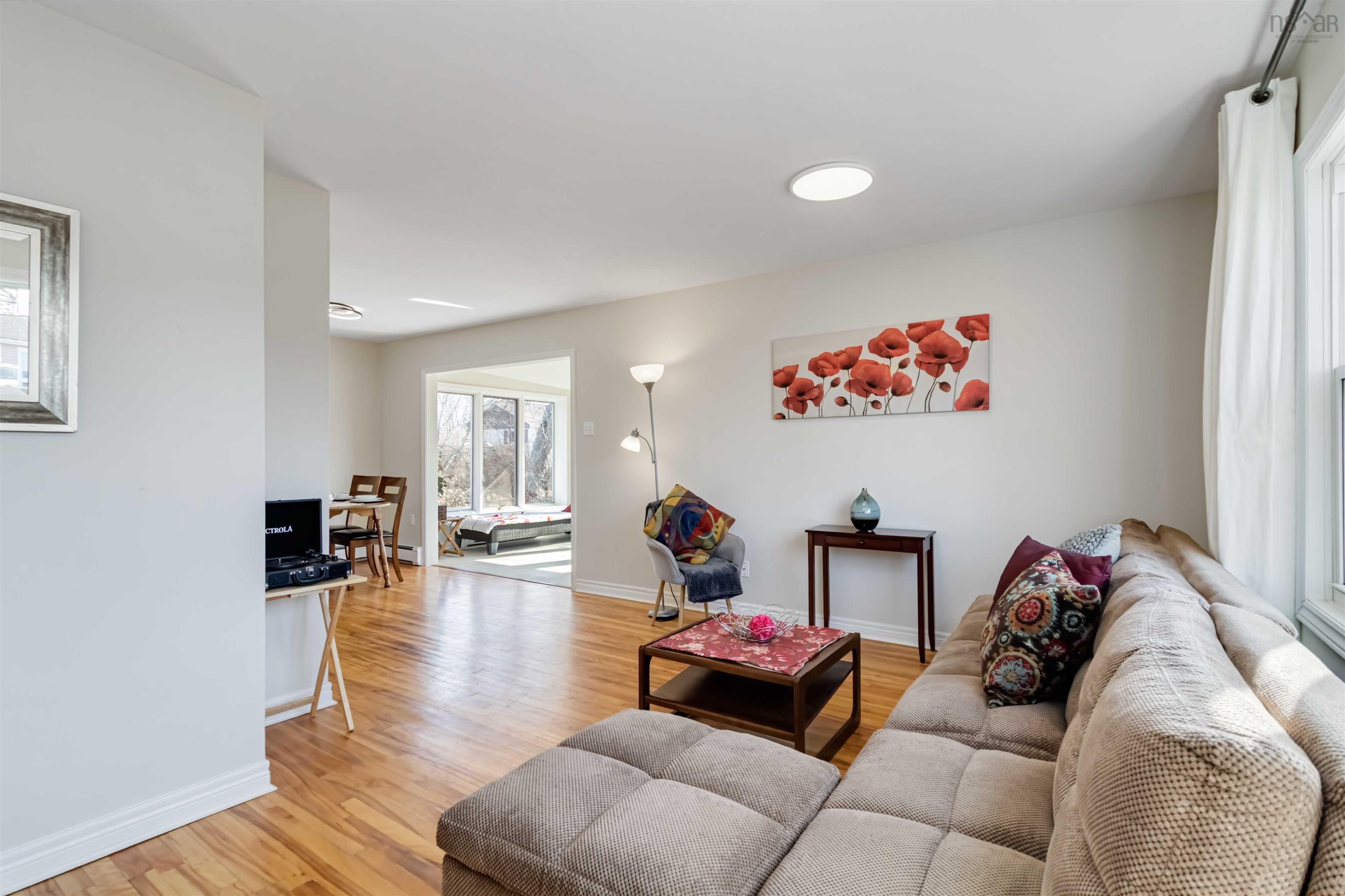 $499,000.00: 4 Kenwood Avenue, Hammonds Plains