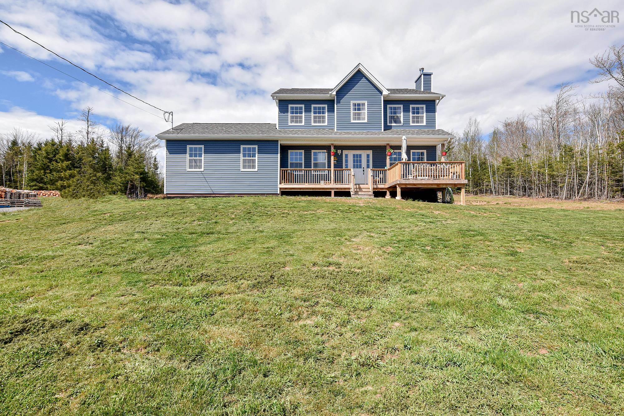 $1,199,000.00: 9409 Highway 215, Pembroke