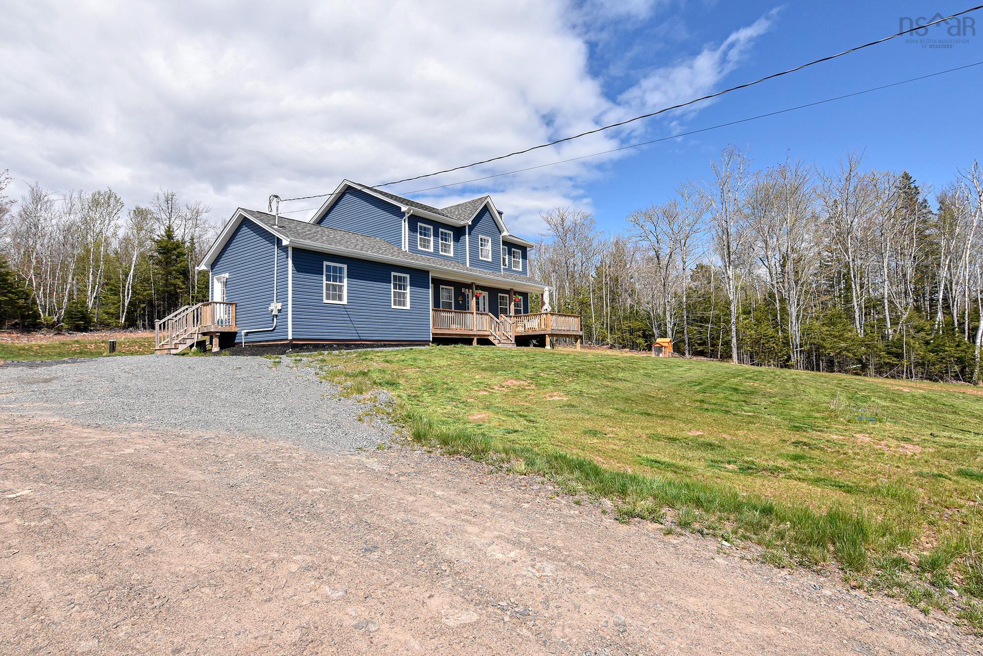$1,199,000.00: 9409 Highway 215, Pembroke