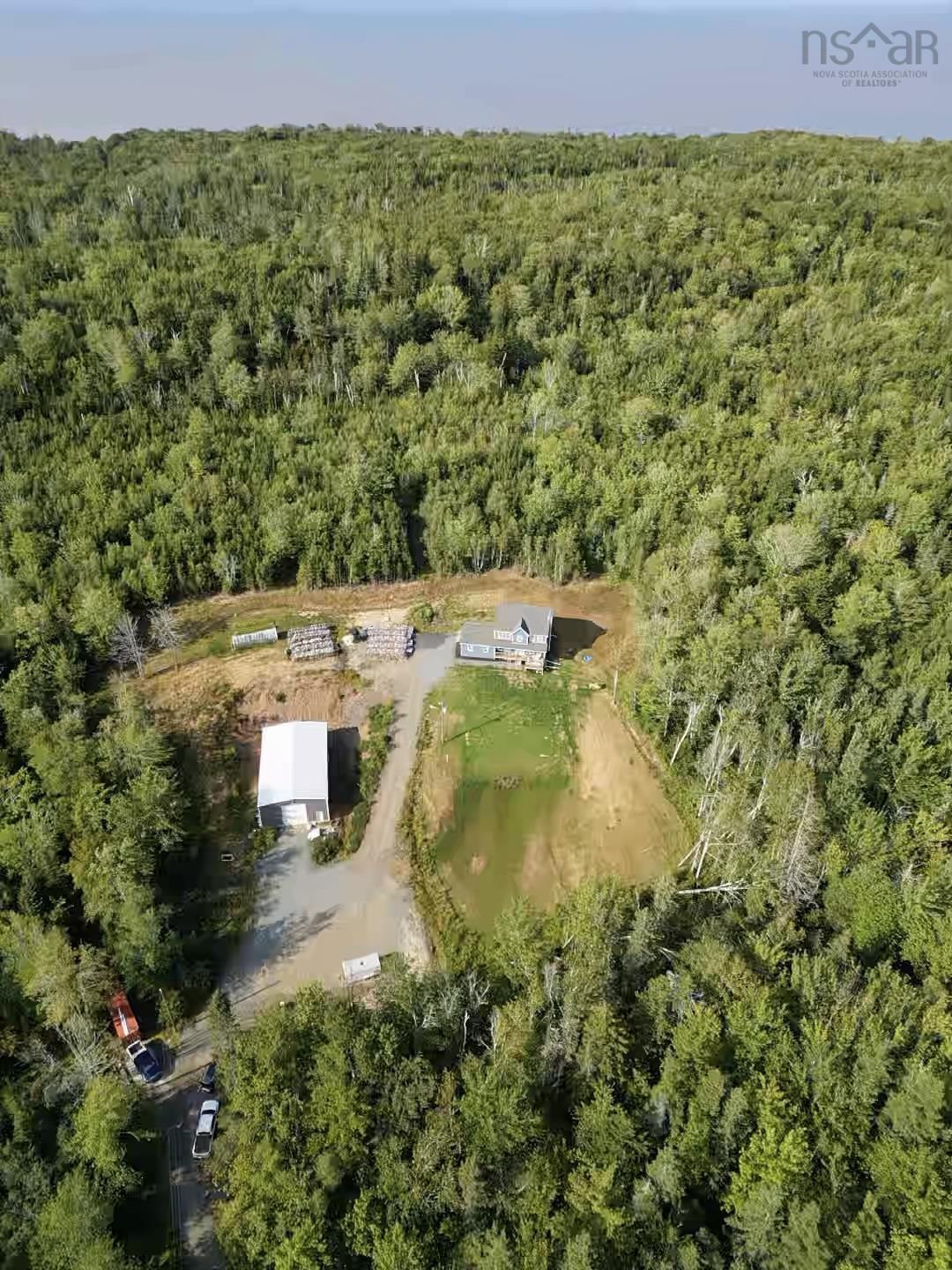 $1,199,000.00: 9409 Highway 215, Pembroke