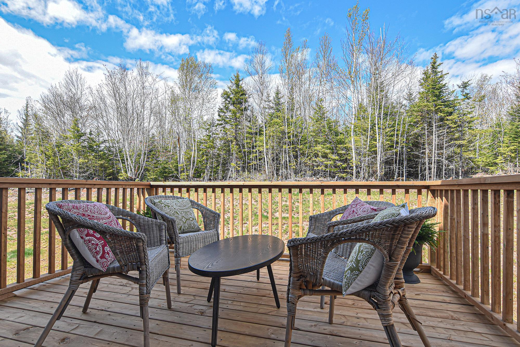 $1,199,000.00: 9409 Highway 215, Pembroke