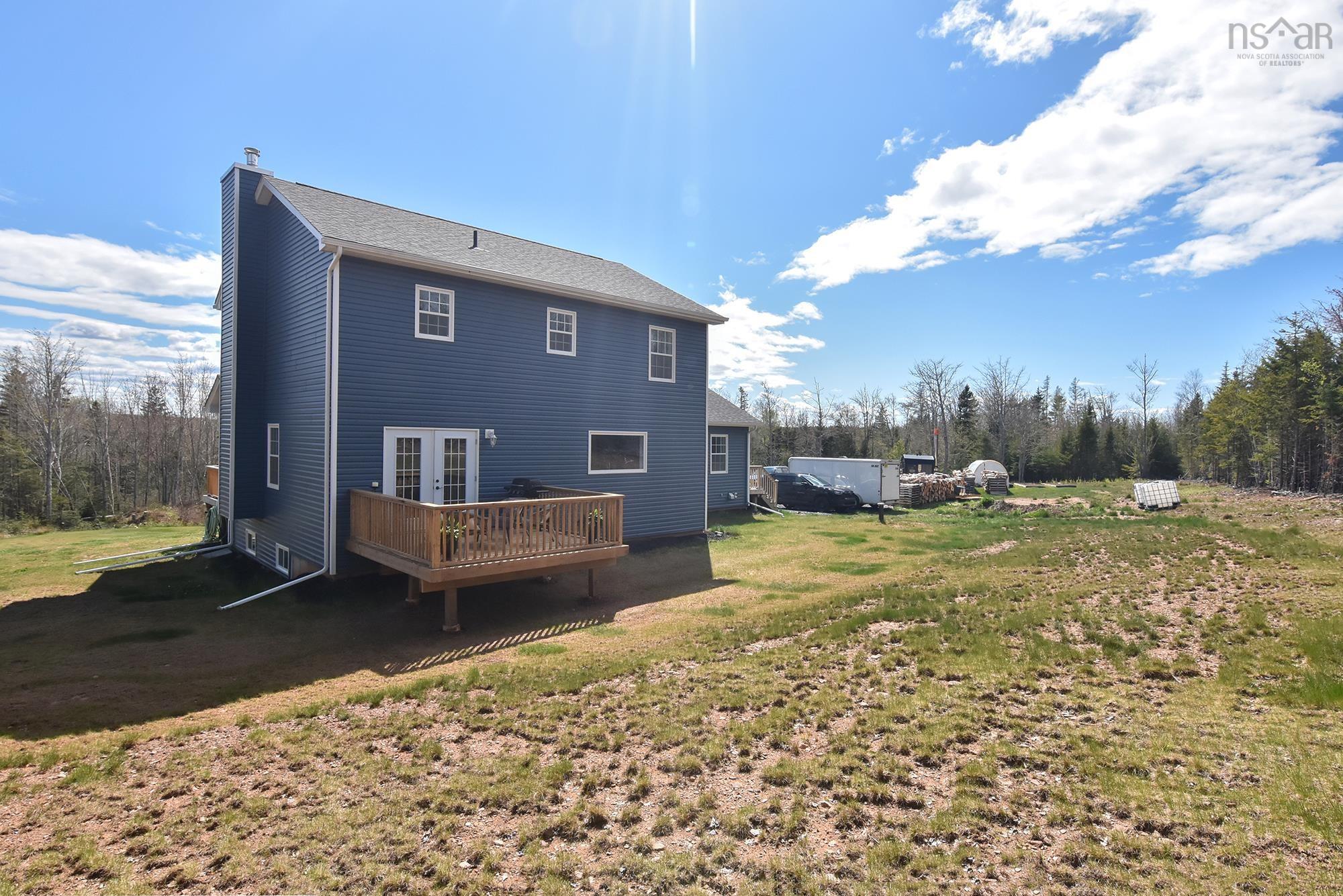 $1,199,000.00: 9409 Highway 215, Pembroke