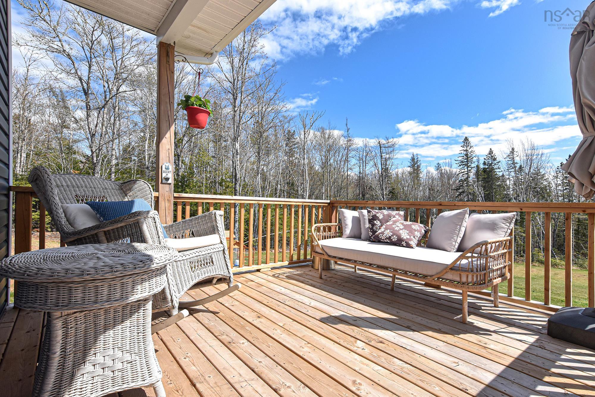 $1,199,000.00: 9409 Highway 215, Pembroke