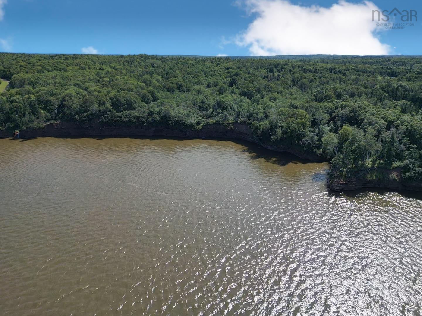 $1,199,000.00: 9409 Highway 215, Pembroke