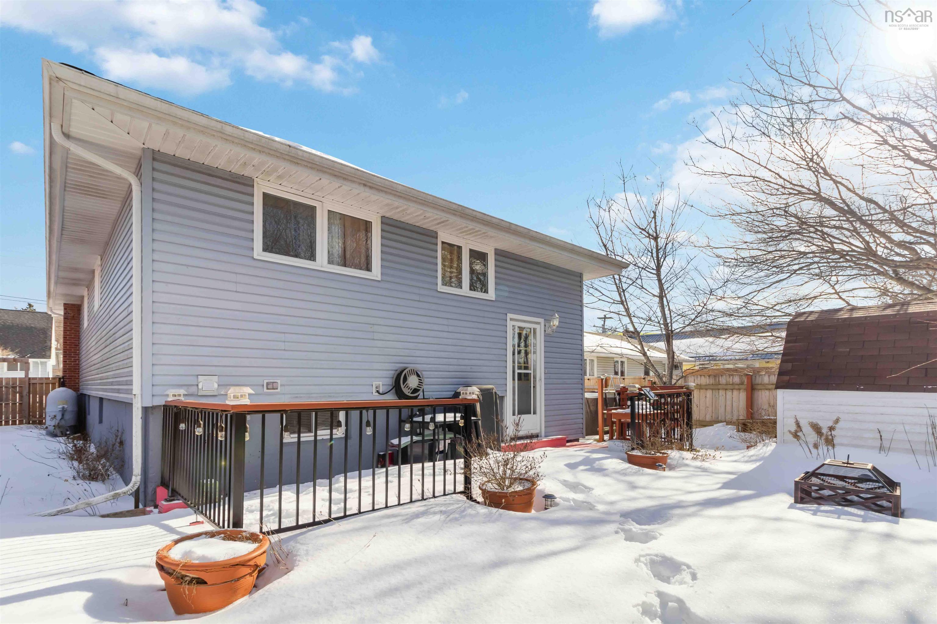 $499,900.00: 83 Woodland Avenue, Dartmouth