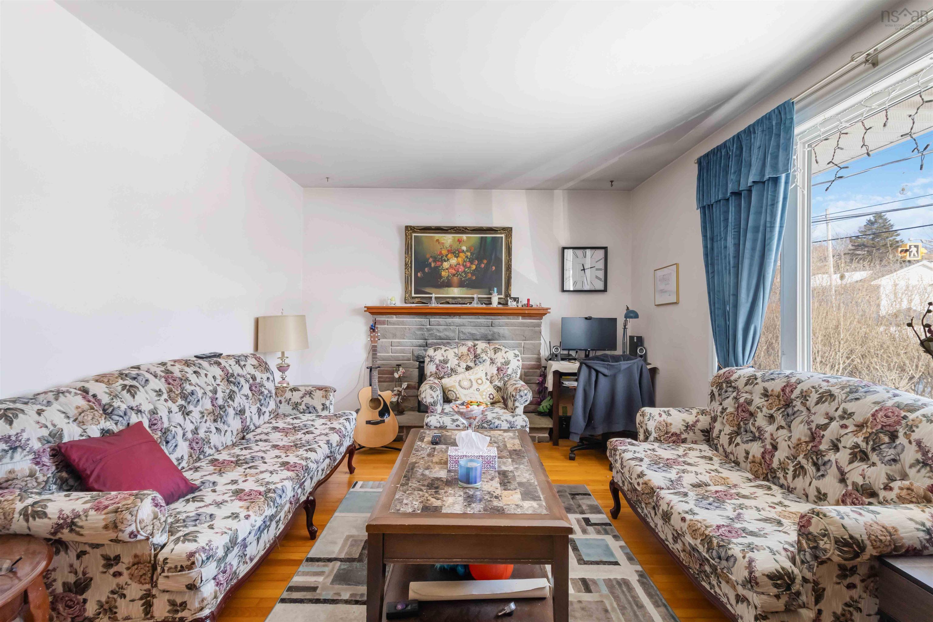 $499,900.00: 83 Woodland Avenue, Dartmouth
