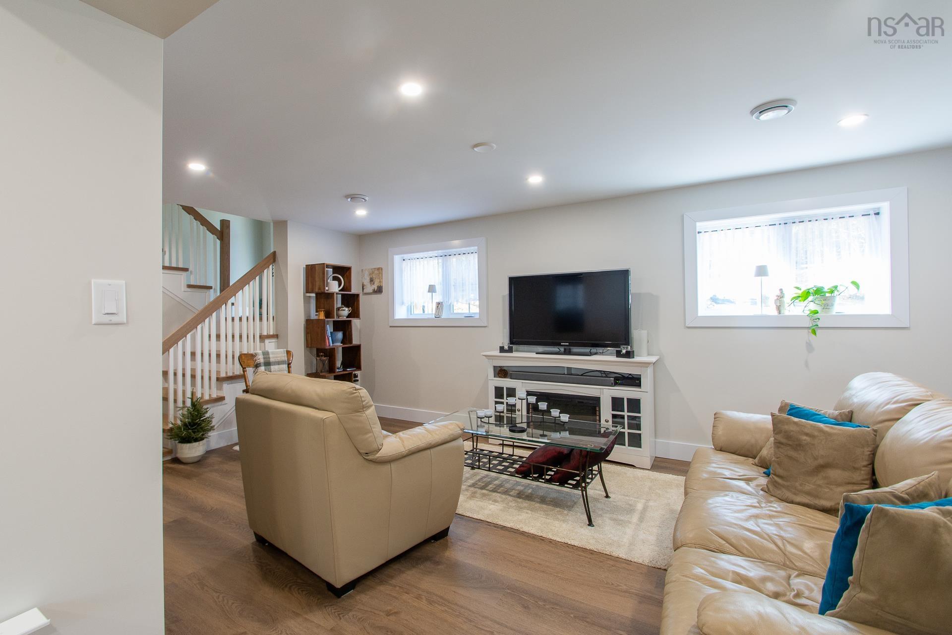 $529,900.00: 75 Union Street, Bedford