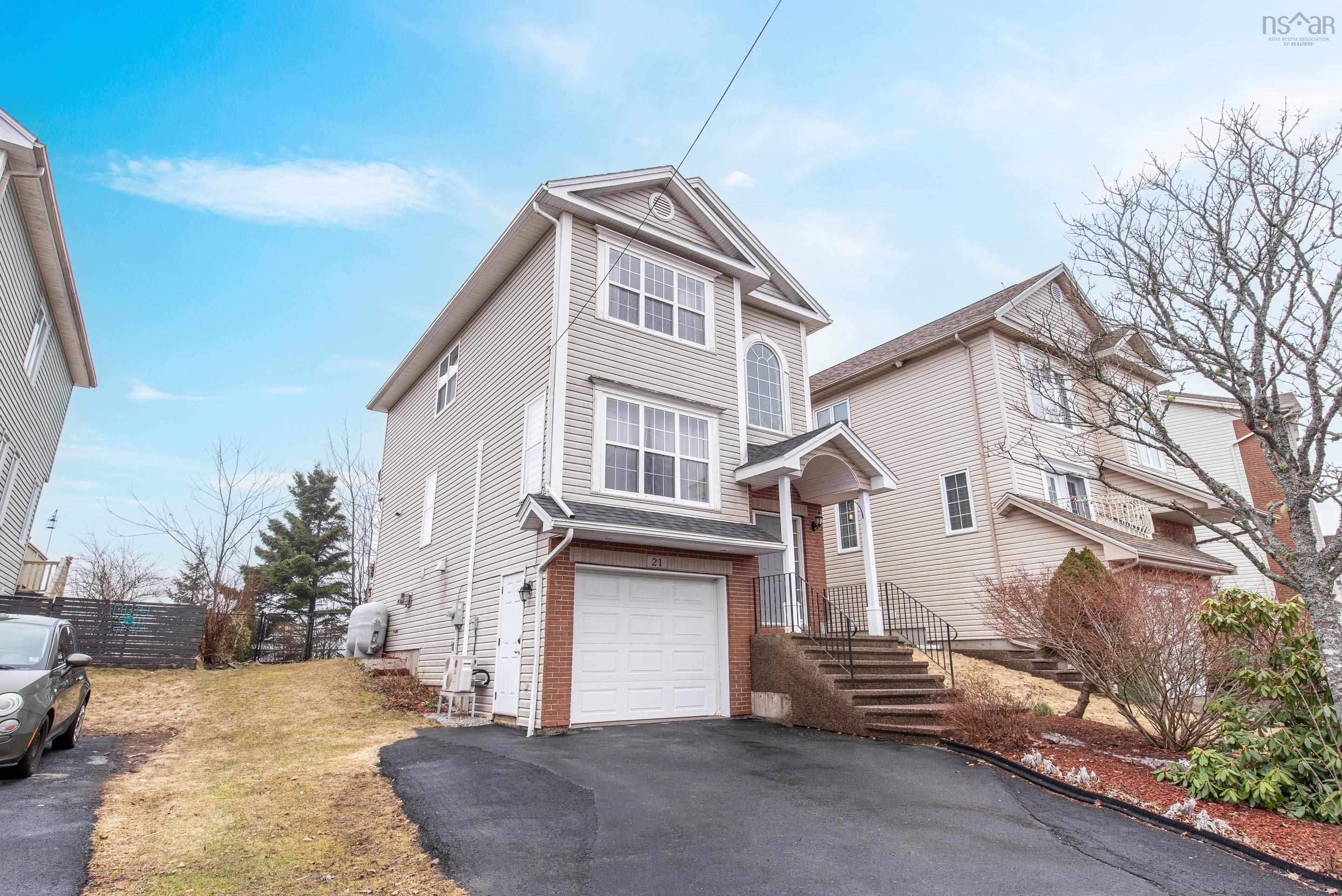 $645,000.00: 21 Red Fern Terrace, Halifax