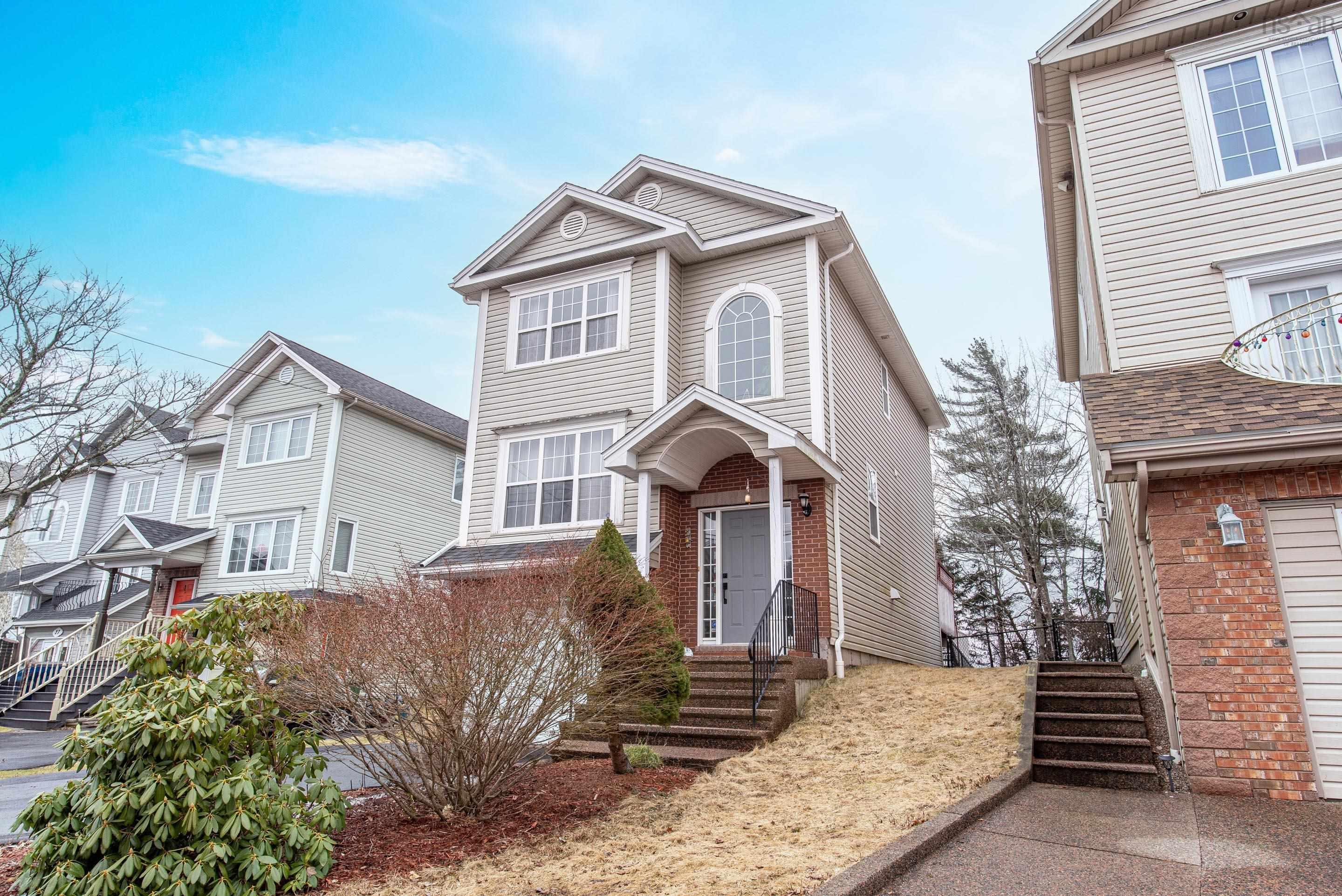 $645,000.00: 21 Red Fern Terrace, Halifax