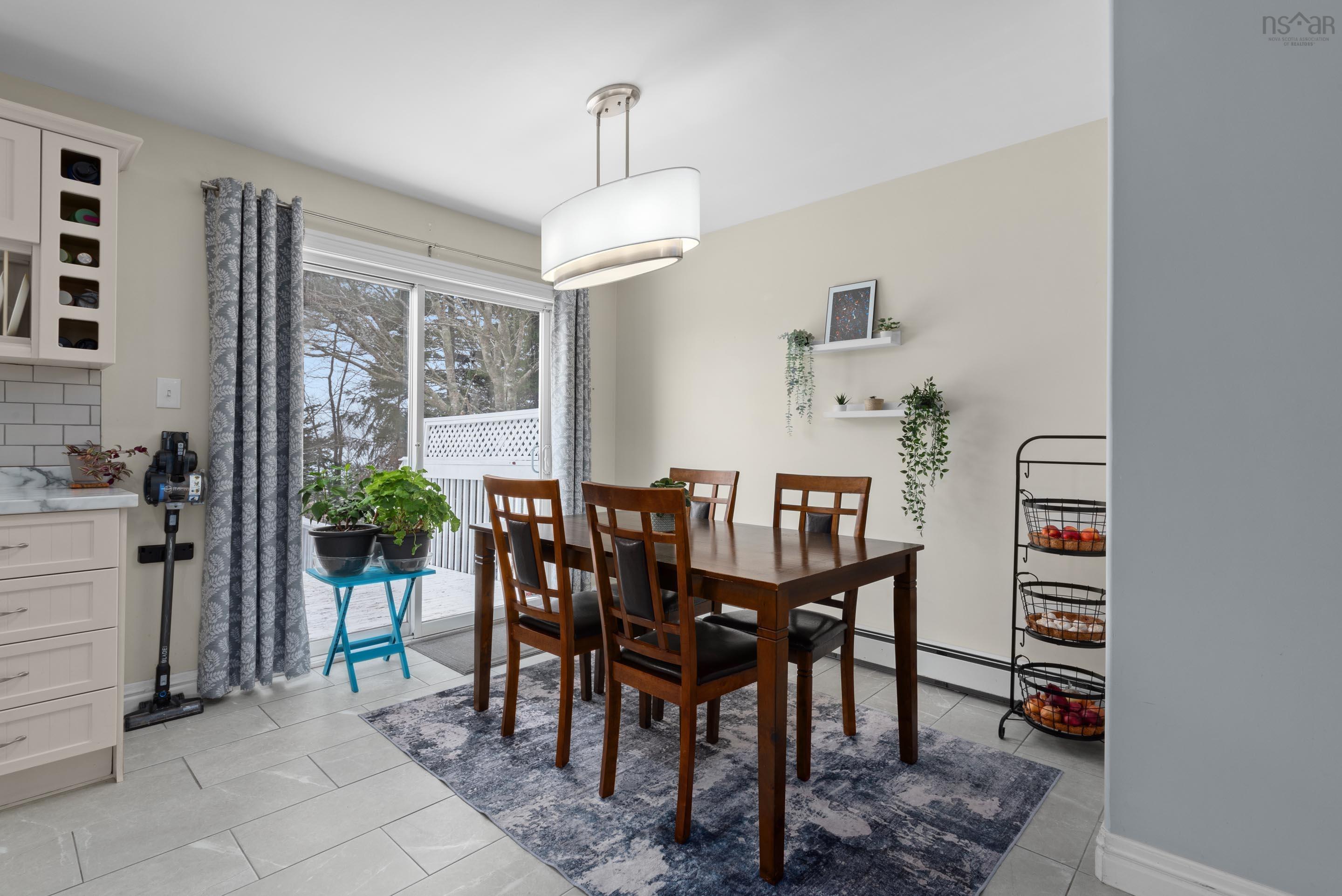 $645,000.00: 21 Red Fern Terrace, Halifax
