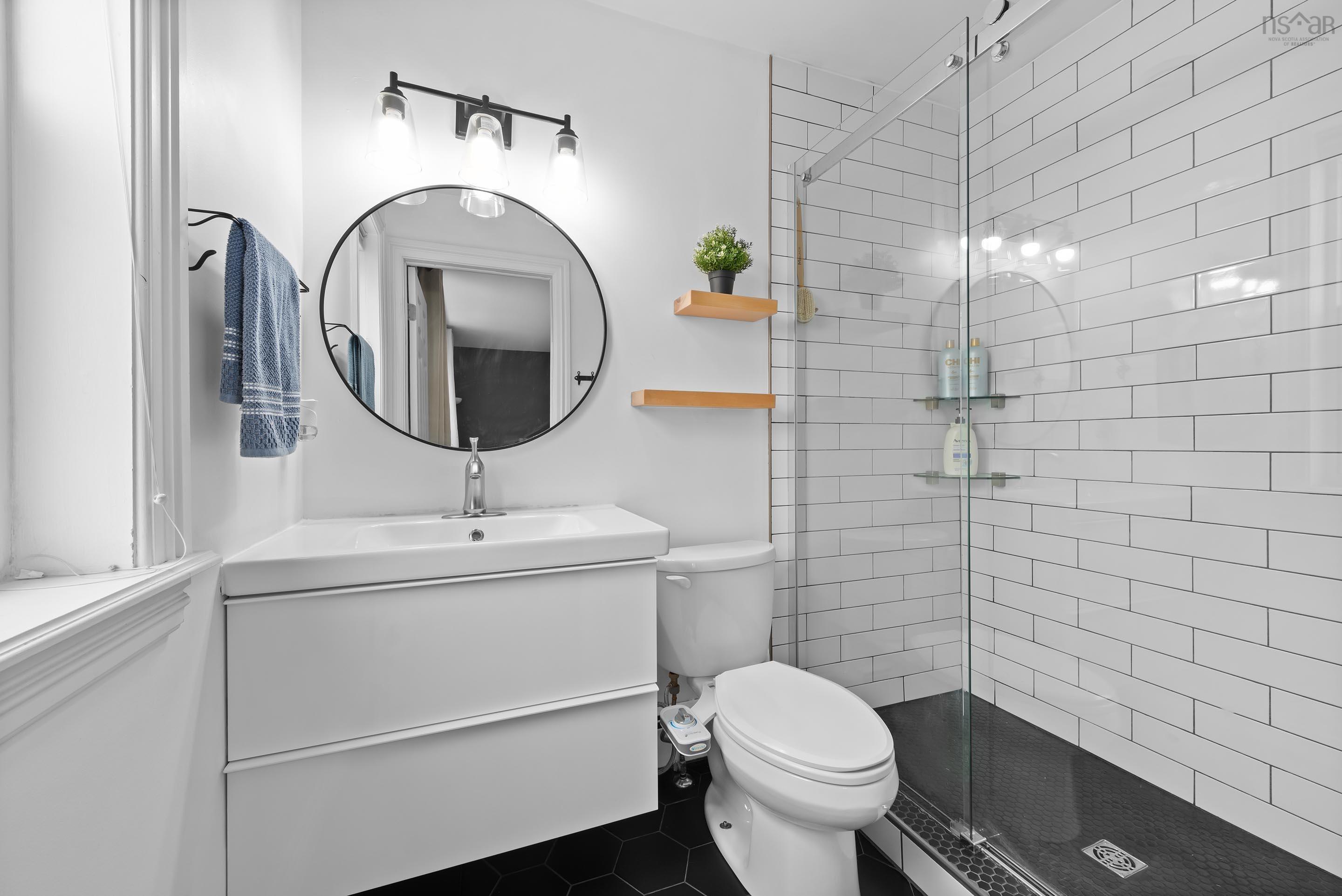 $645,000.00: 21 Red Fern Terrace, Halifax