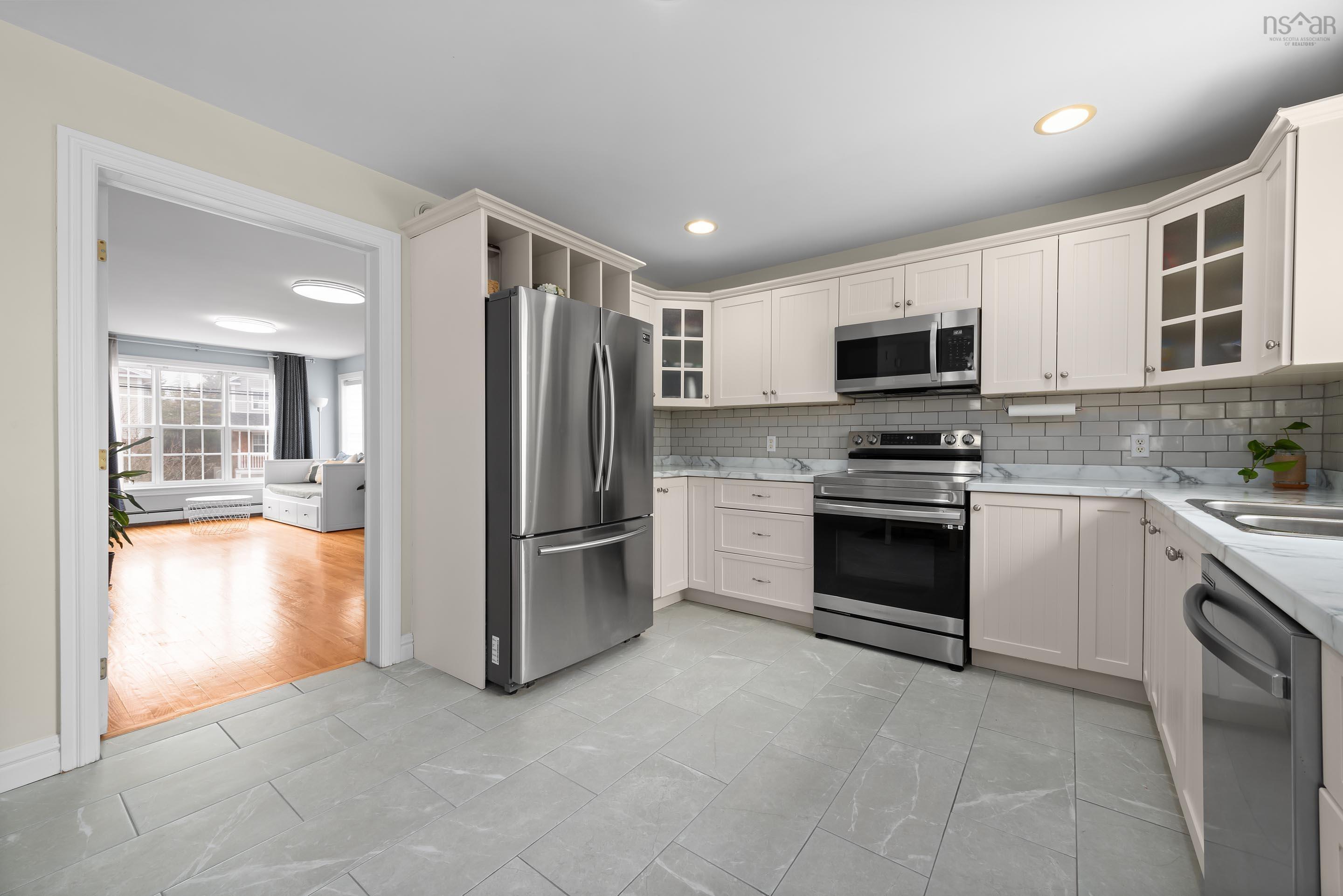 $645,000.00: 21 Red Fern Terrace, Halifax