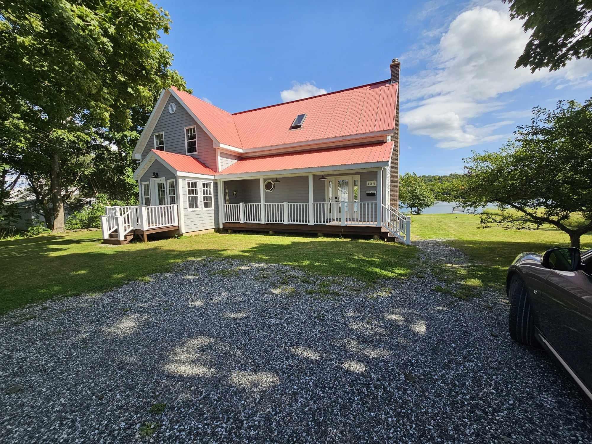 $599,000.00: 134 Sunrise Drive, Westmount