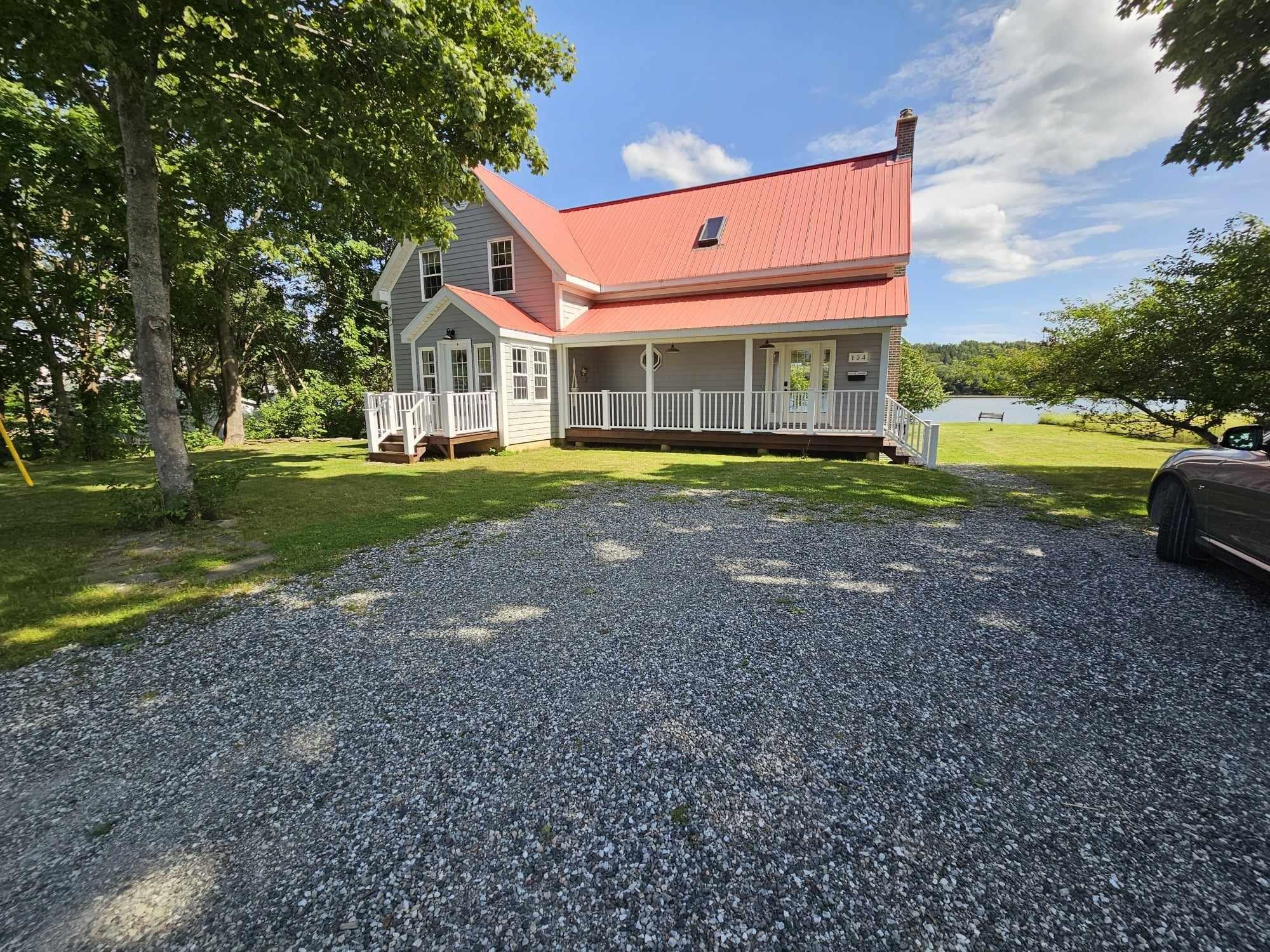 $599,000.00: 134 Sunrise Drive, Westmount