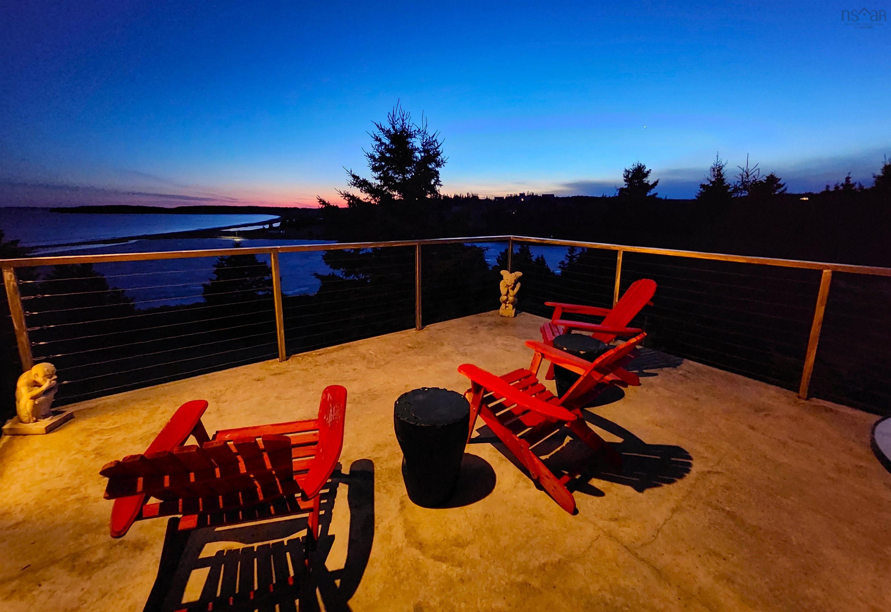 $1,550,000.00: 66 Beach Hill Road, Kingsburg