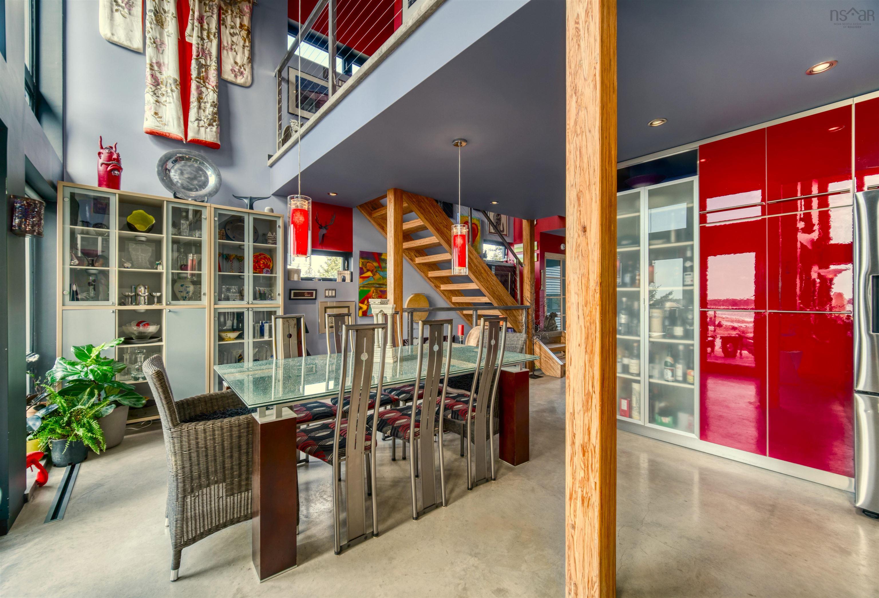 $1,550,000.00: 66 Beach Hill Road, Kingsburg
