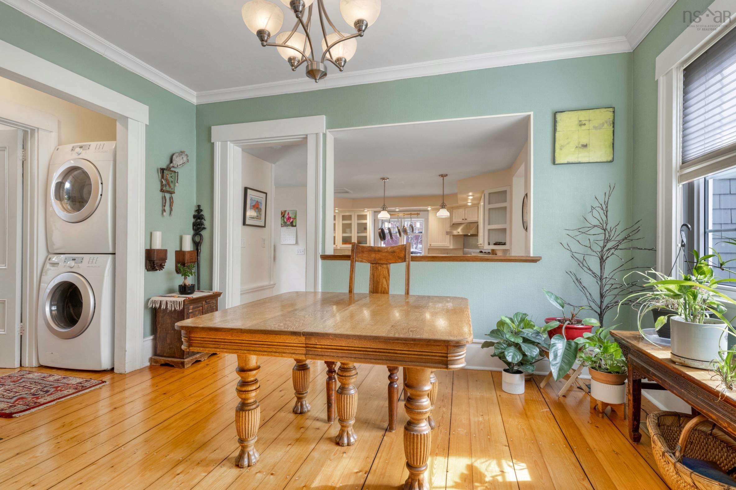 $679,000.00: 260 Main Street, Mahone Bay