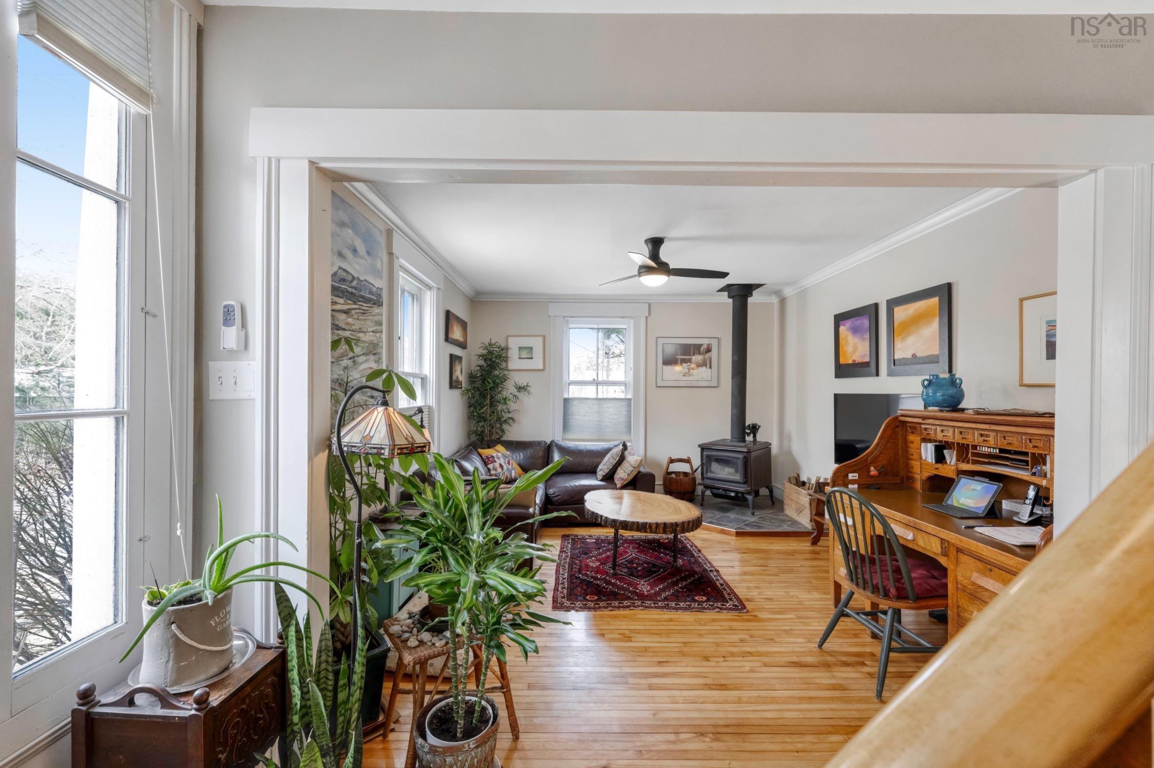 $679,000.00: 260 Main Street, Mahone Bay