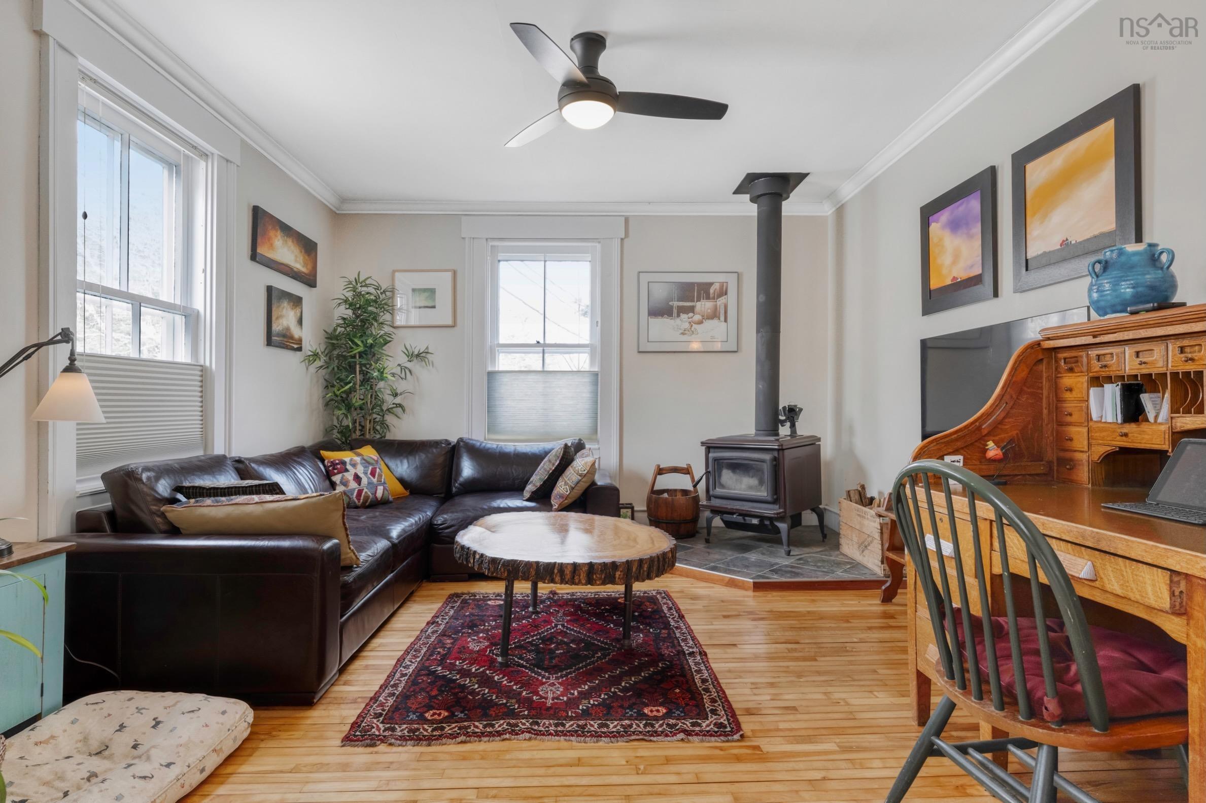 $679,000.00: 260 Main Street, Mahone Bay
