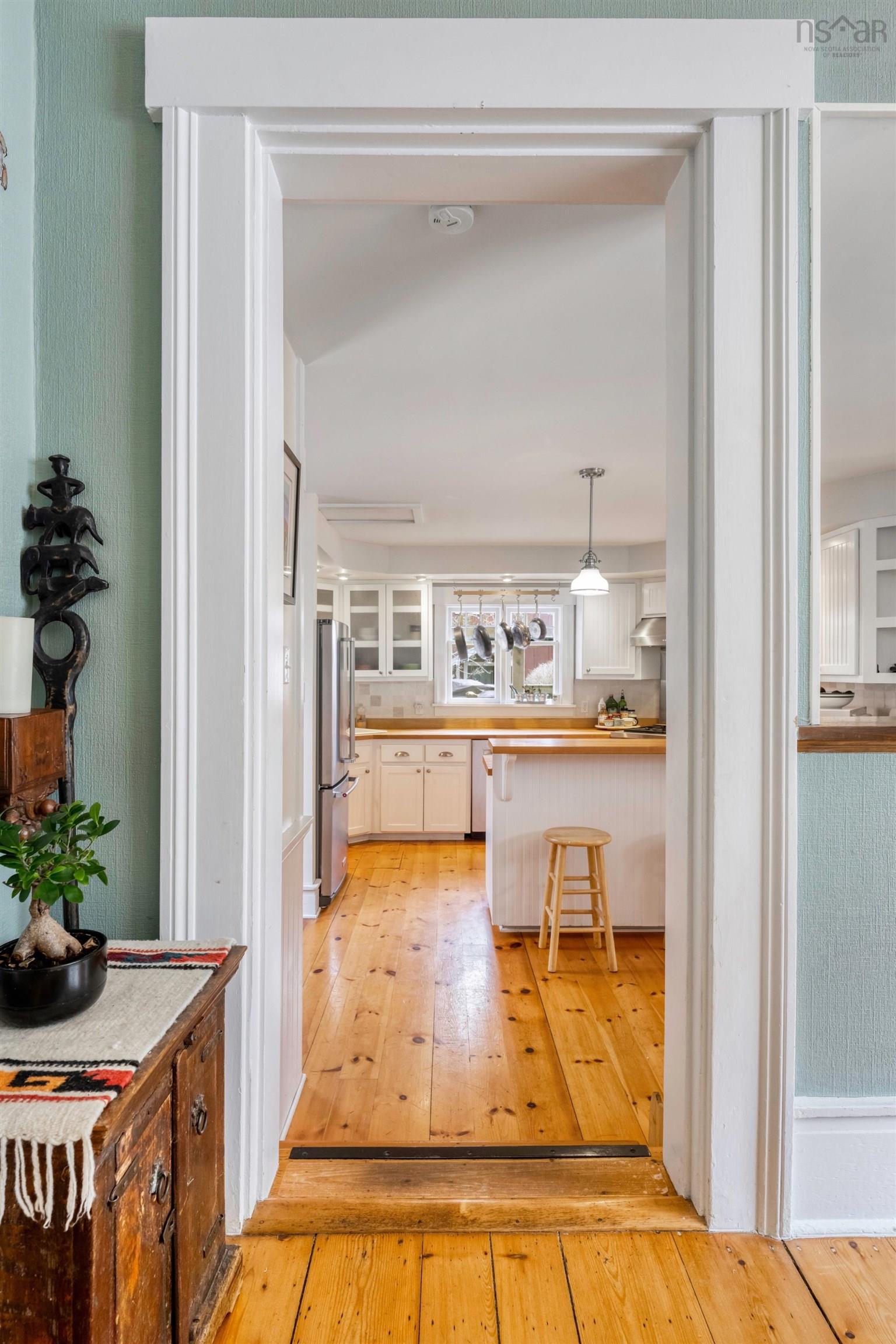 $679,000.00: 260 Main Street, Mahone Bay