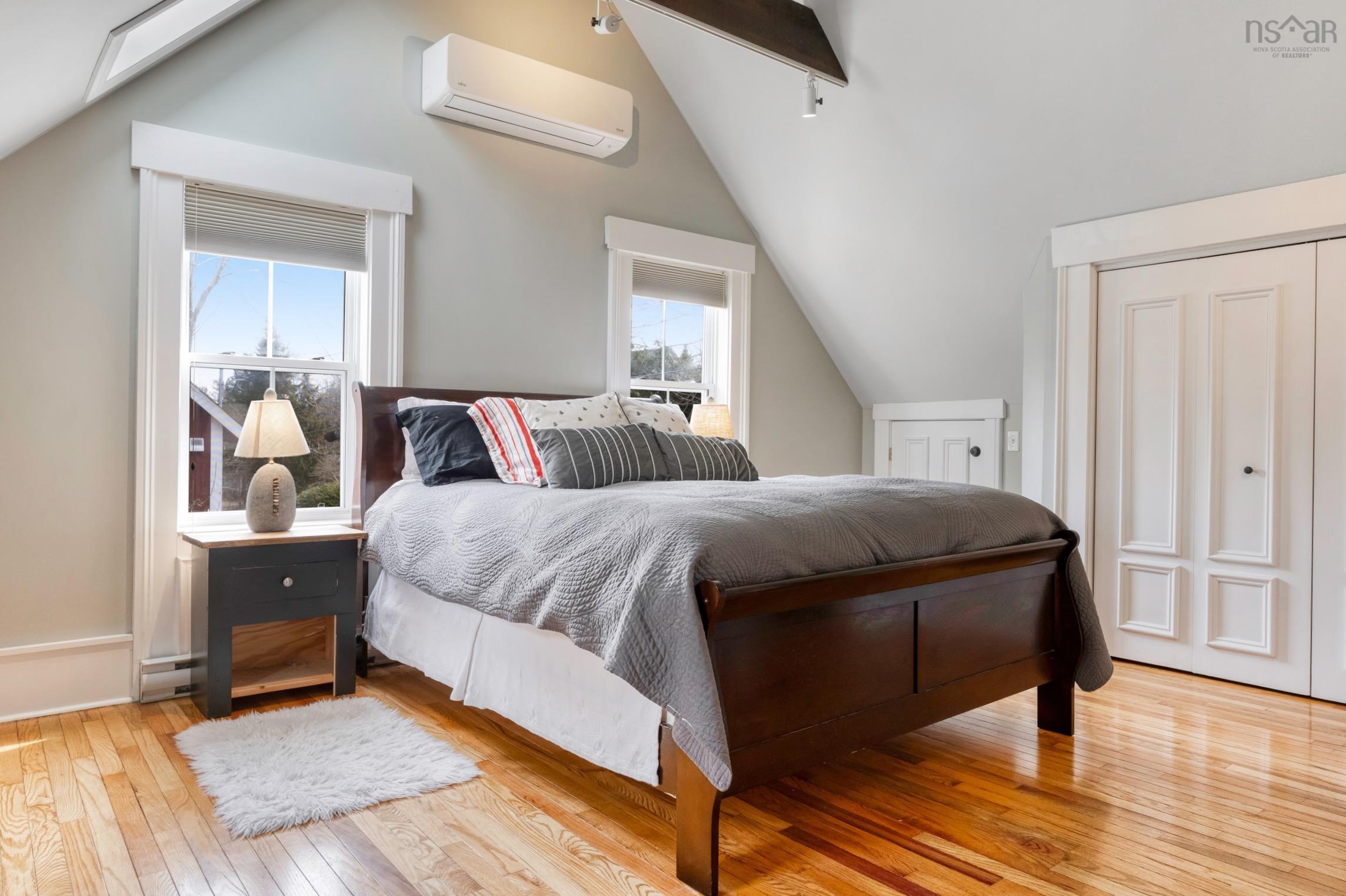 $679,000.00: 260 Main Street, Mahone Bay