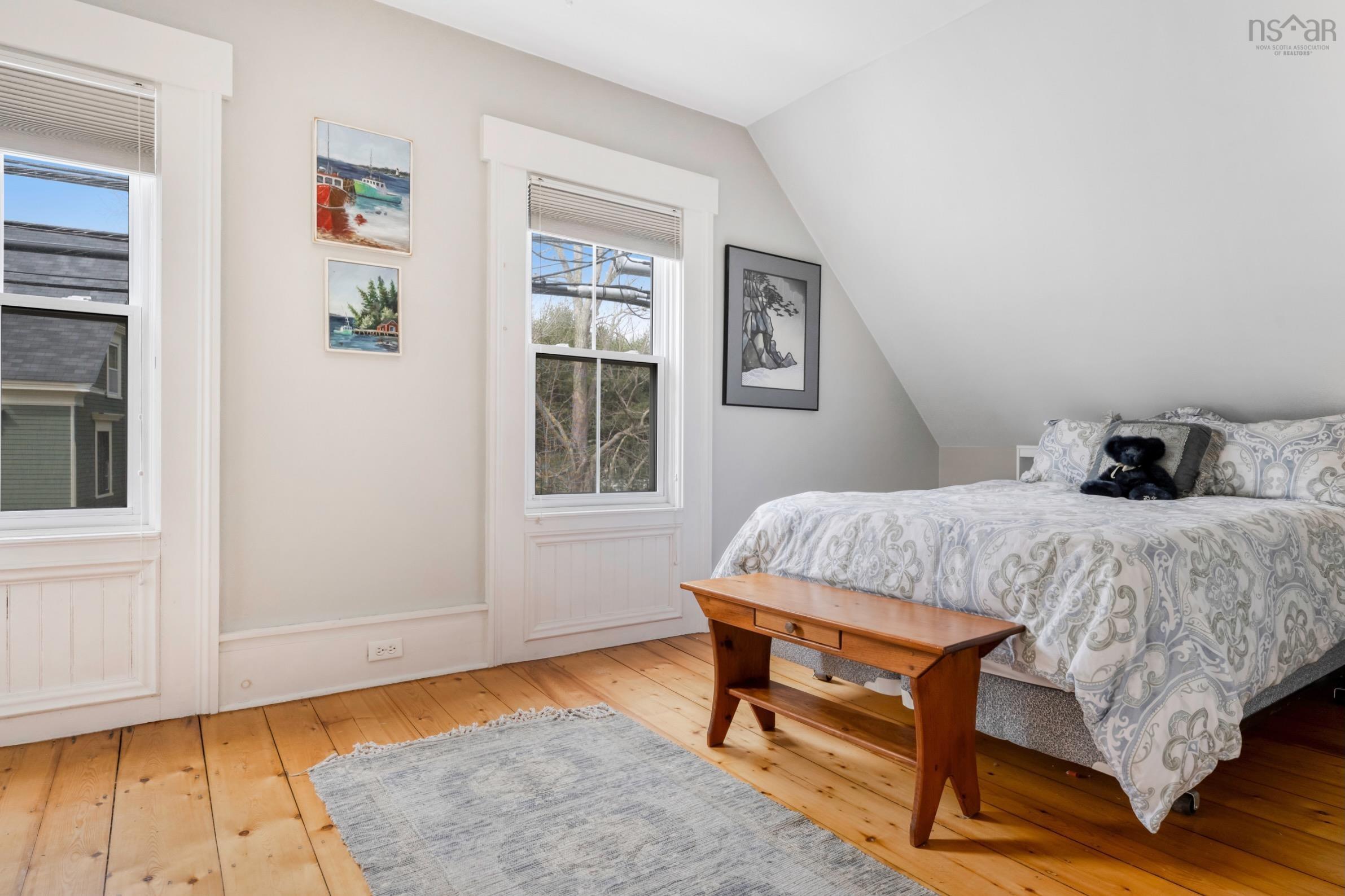 $679,000.00: 260 Main Street, Mahone Bay