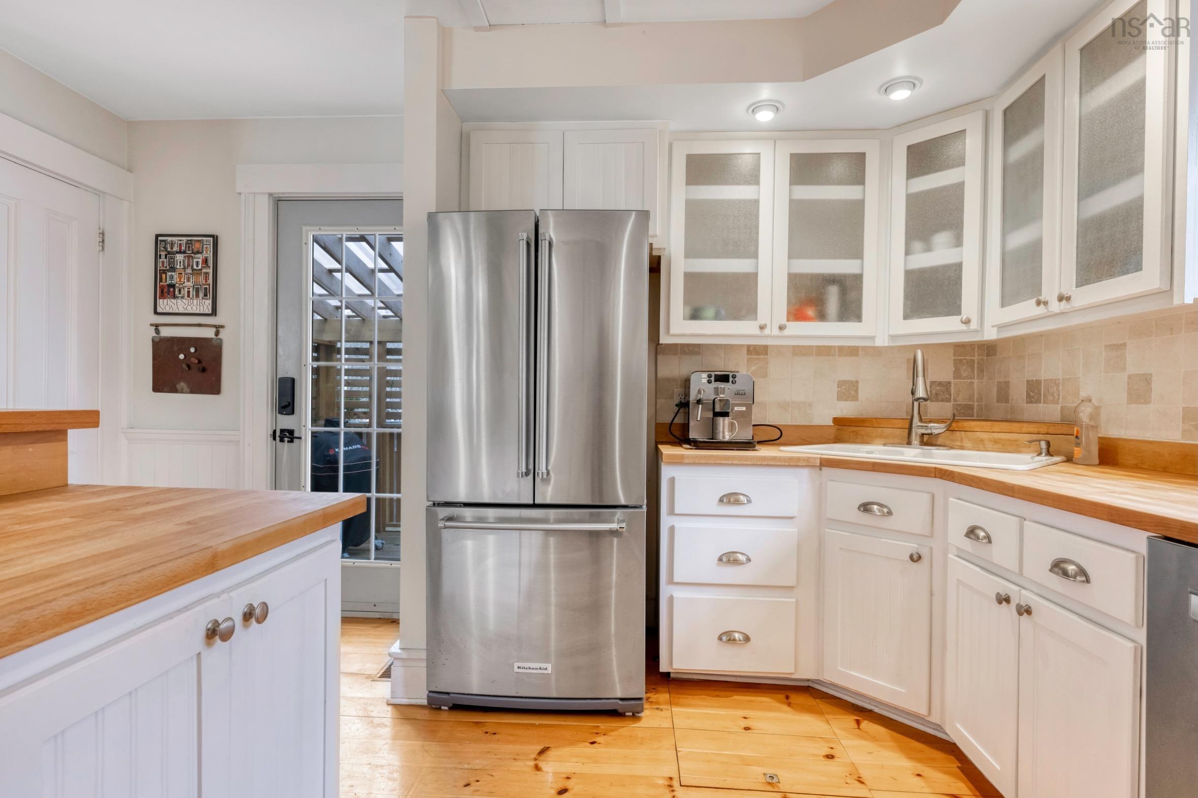 $679,000.00: 260 Main Street, Mahone Bay