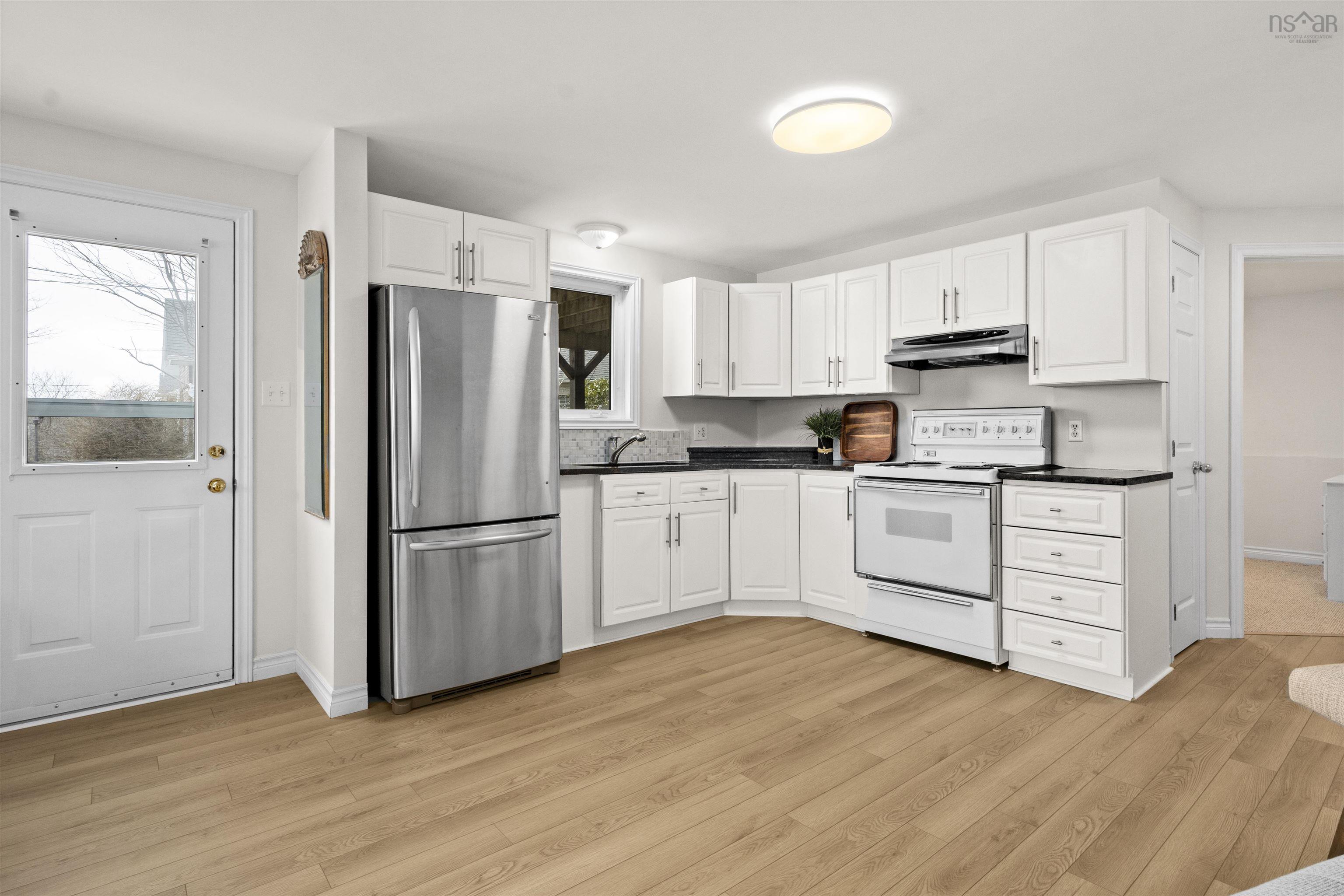 $867,000.00: 42 Saratoga Drive, Dartmouth