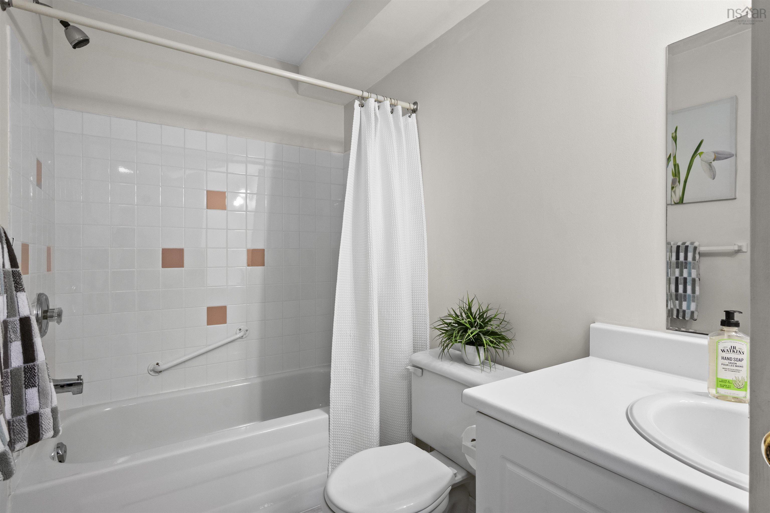 $867,000.00: 42 Saratoga Drive, Dartmouth