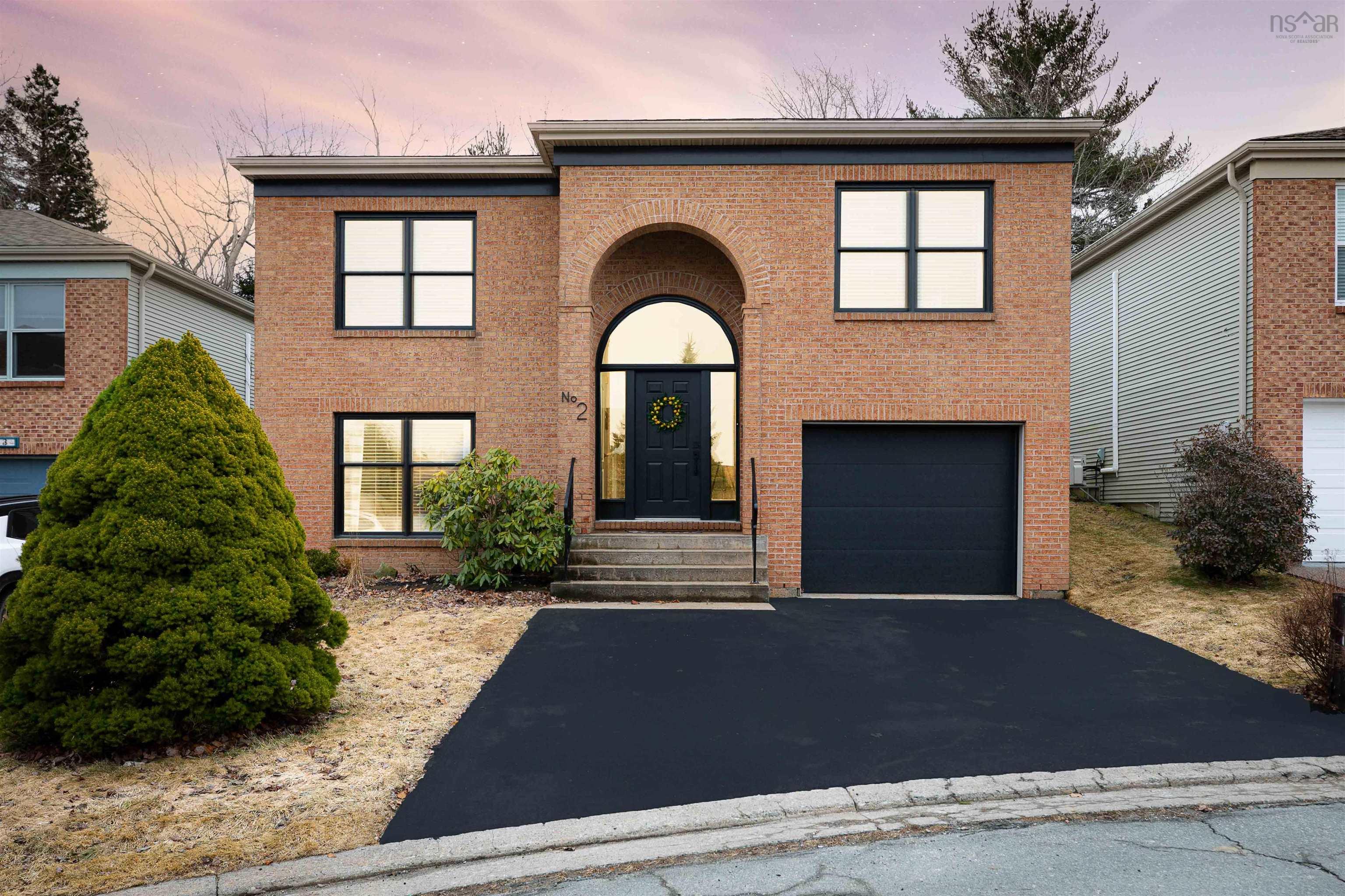 $699,900.00: 2 Clipper Court, Bedford