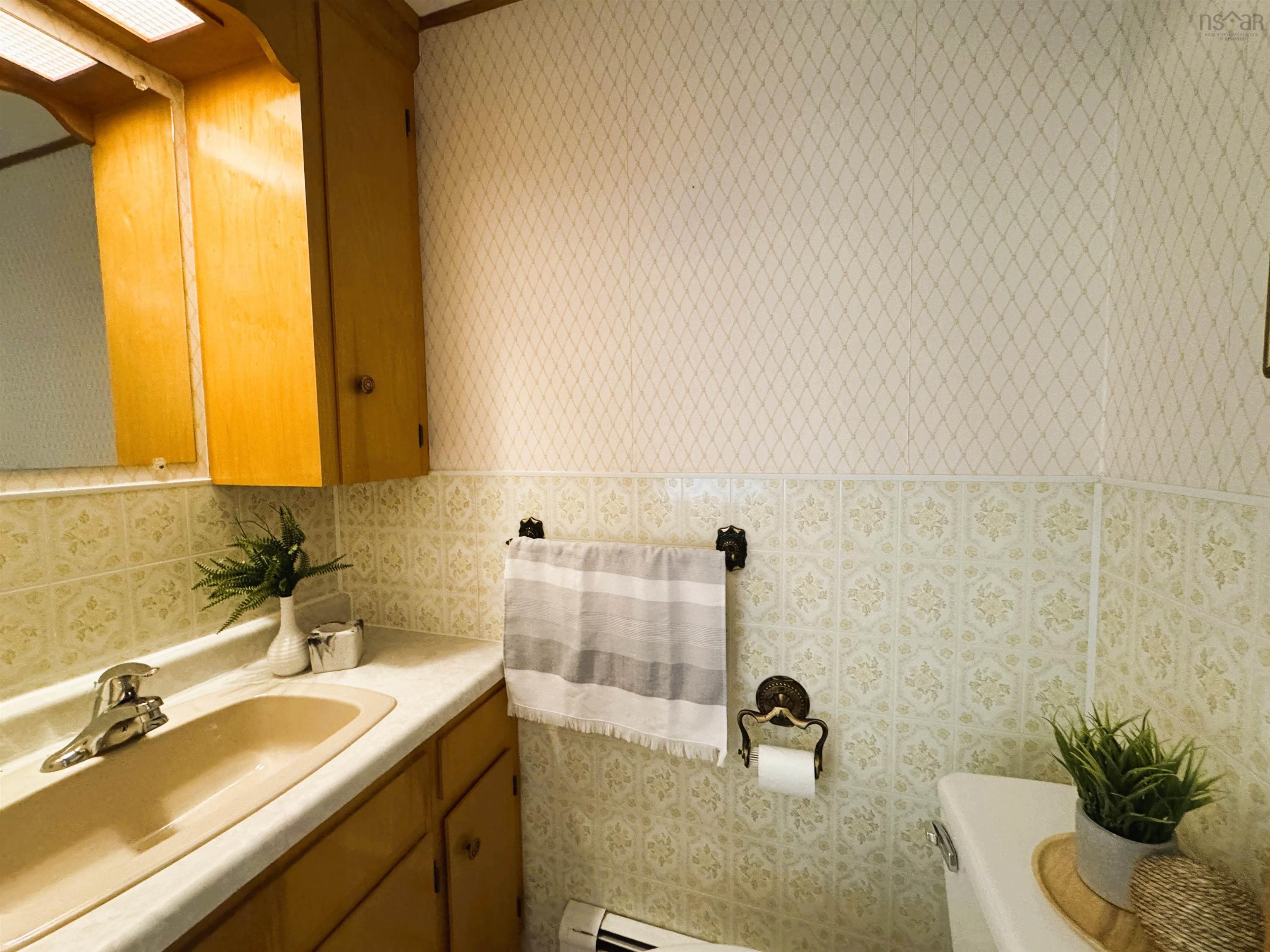 $435,000.00: 5628 Highway 221, Woodville