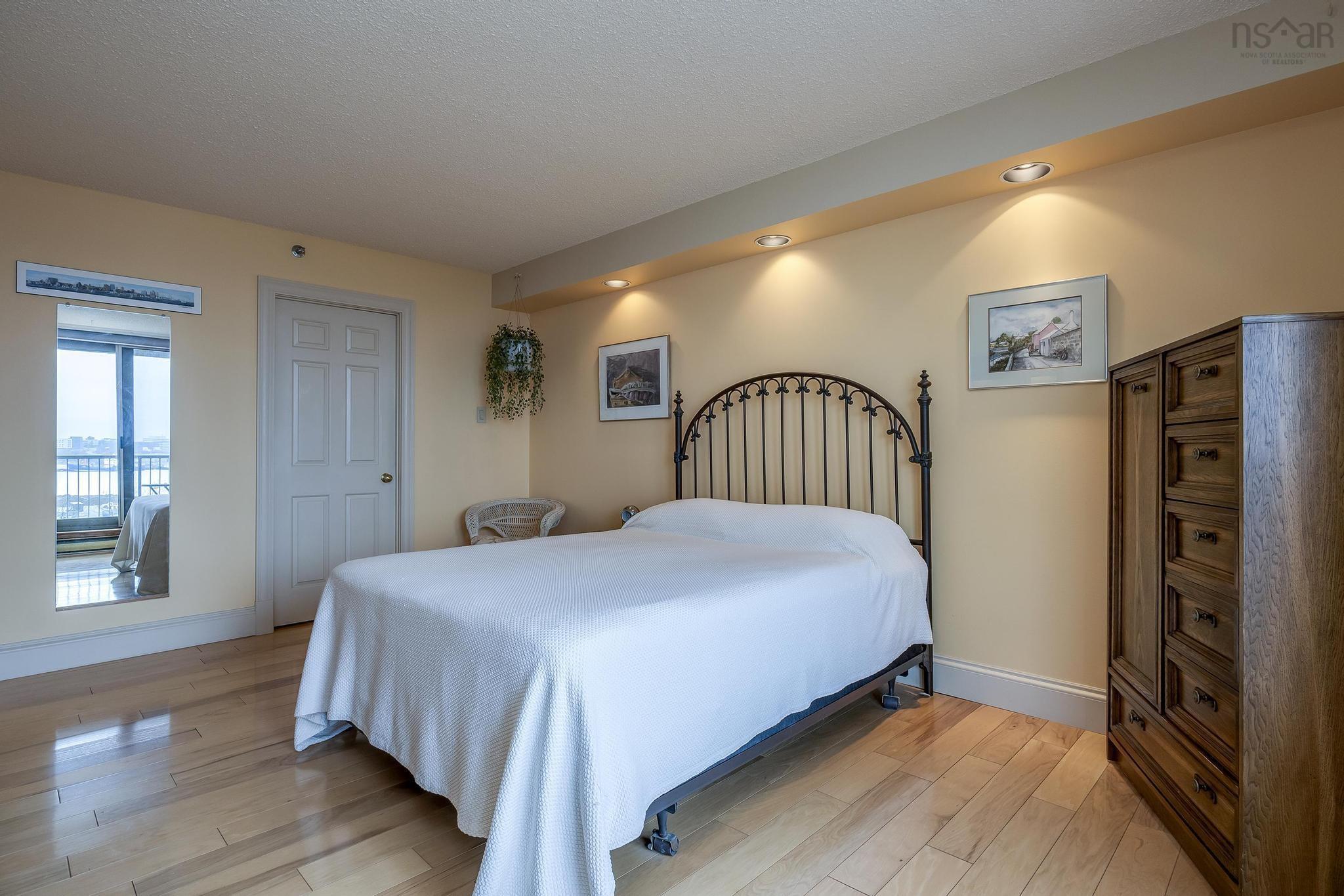 $799,000.00: 406 1 Prince Street, Dartmouth