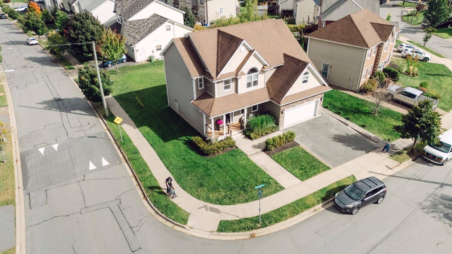 $1,089,000.00: 4 Rockpoint Court, Bedford