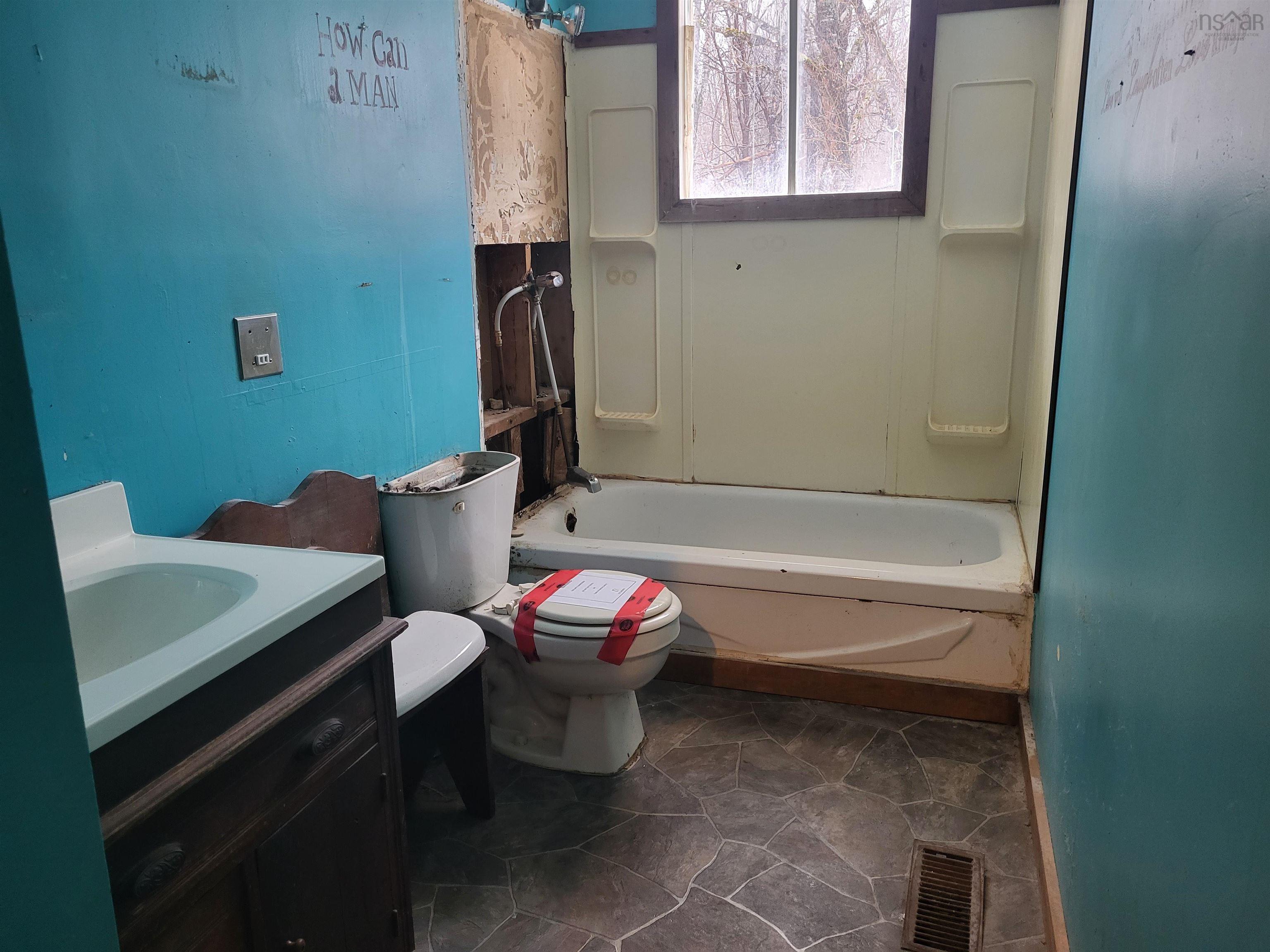 $77,000.00: 206 Morganville Road, Bear River
